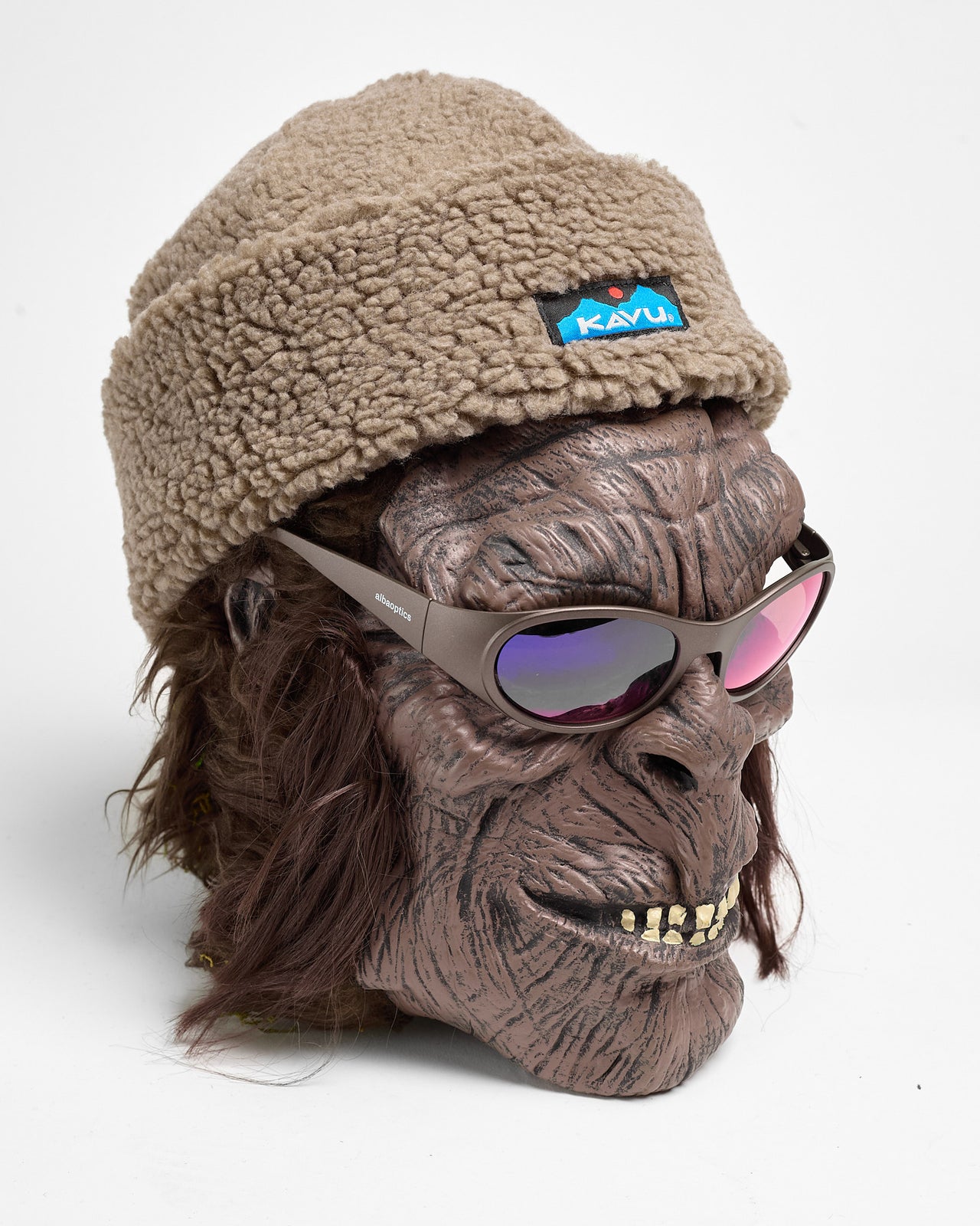 Fur Ball Beanie in Mocha