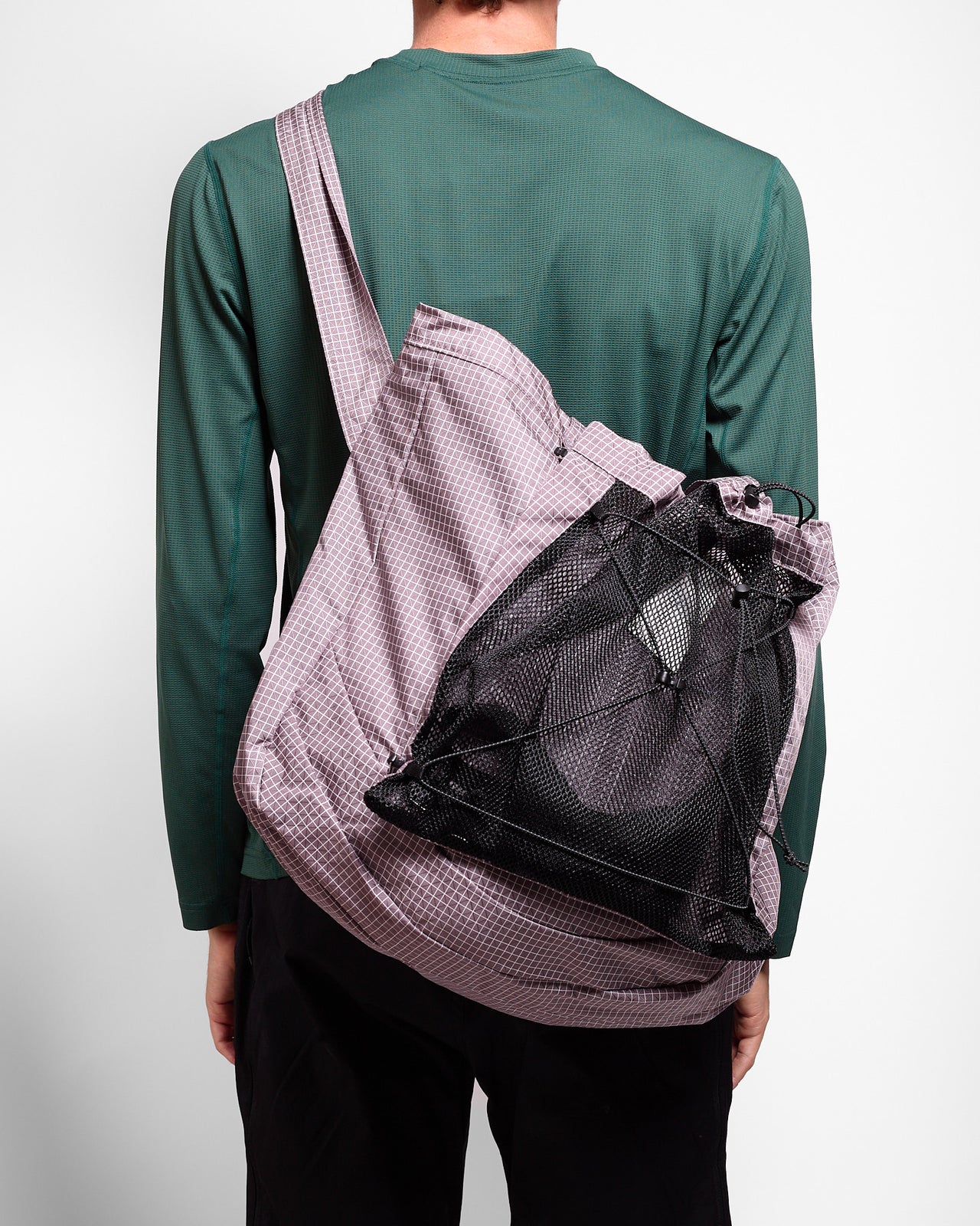 Trail Tote Grid in Red Bean