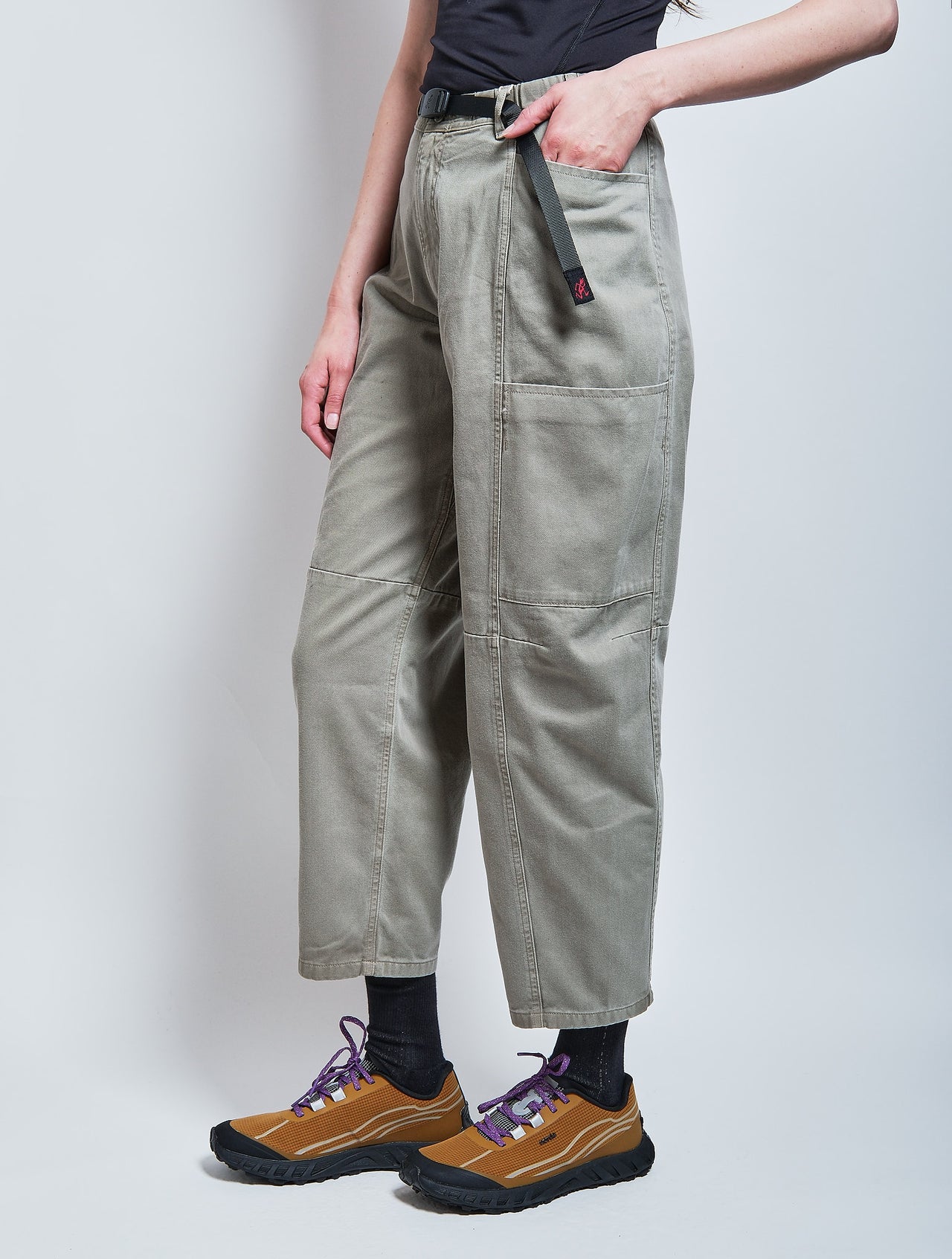 W's Voyager Pant in Herb Pigment
