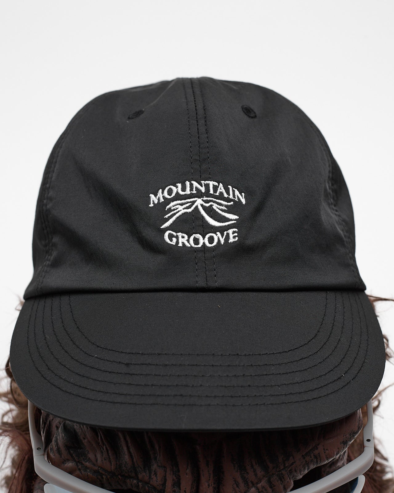 Mountain Groove Cap in Black