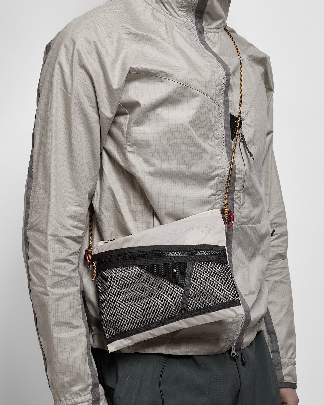 Algir Medium Accessory Bag in Putty Grey