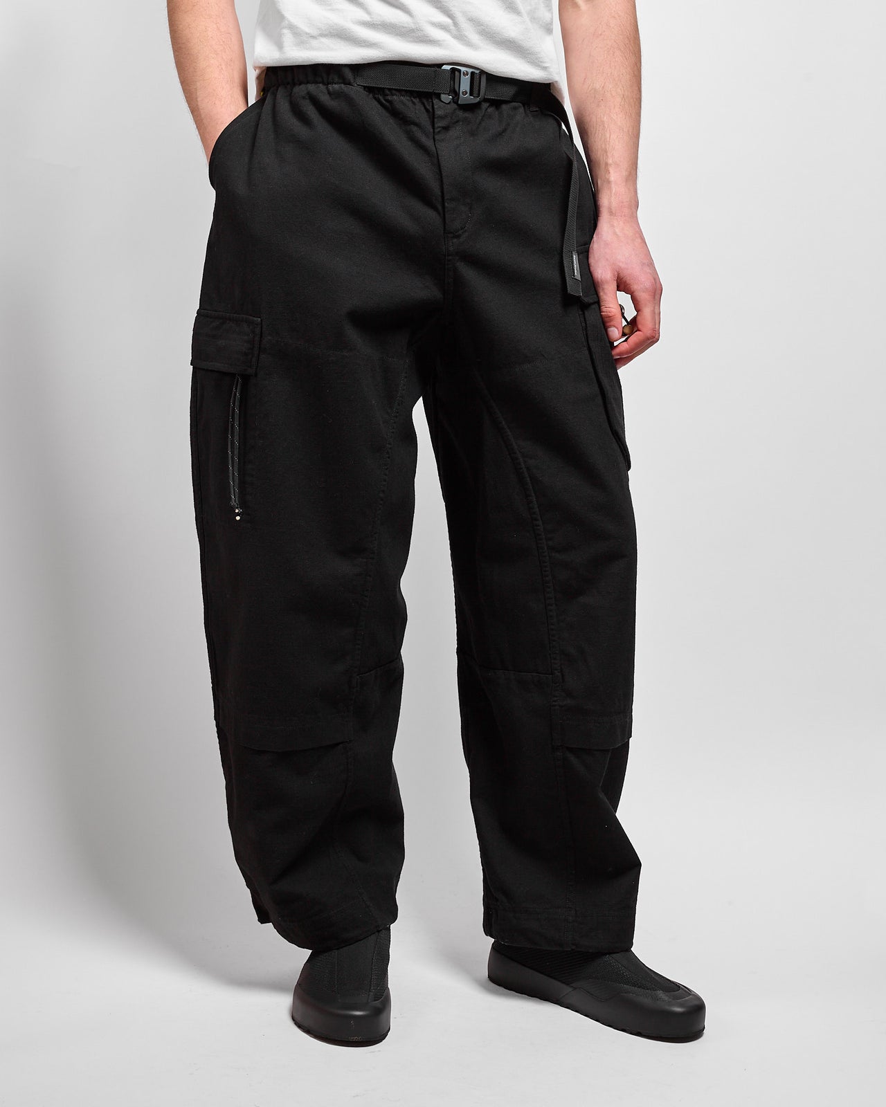 MP-109 Mountain Pant in Charcoal