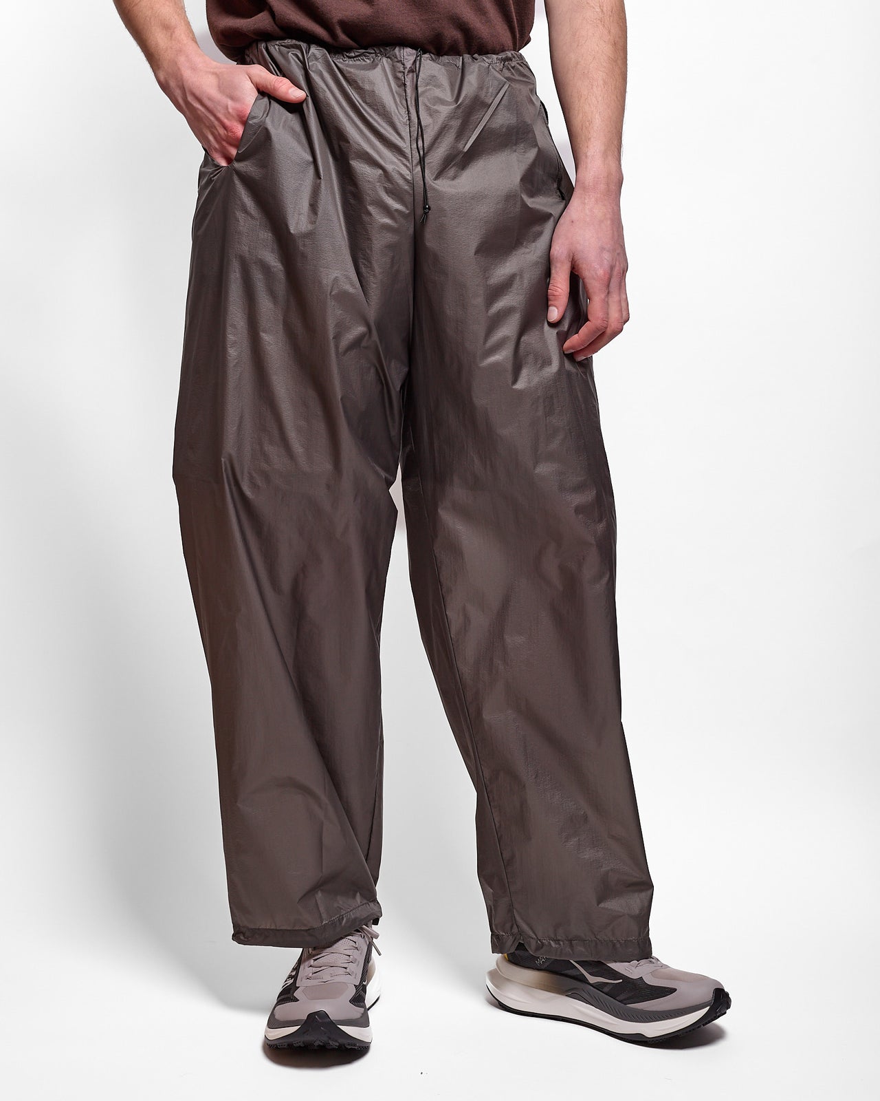 Breaker Wind Pant in Iron