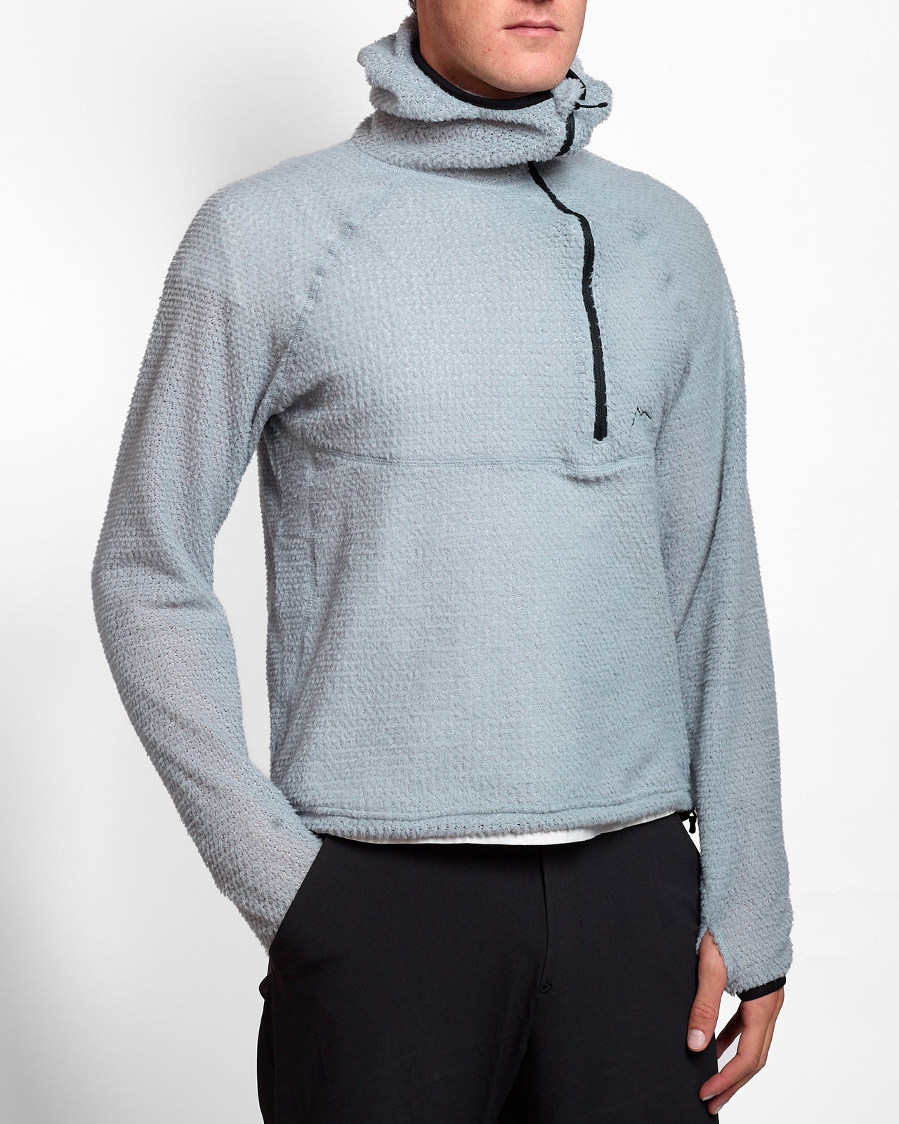 Alpha Pullover in Light Grey