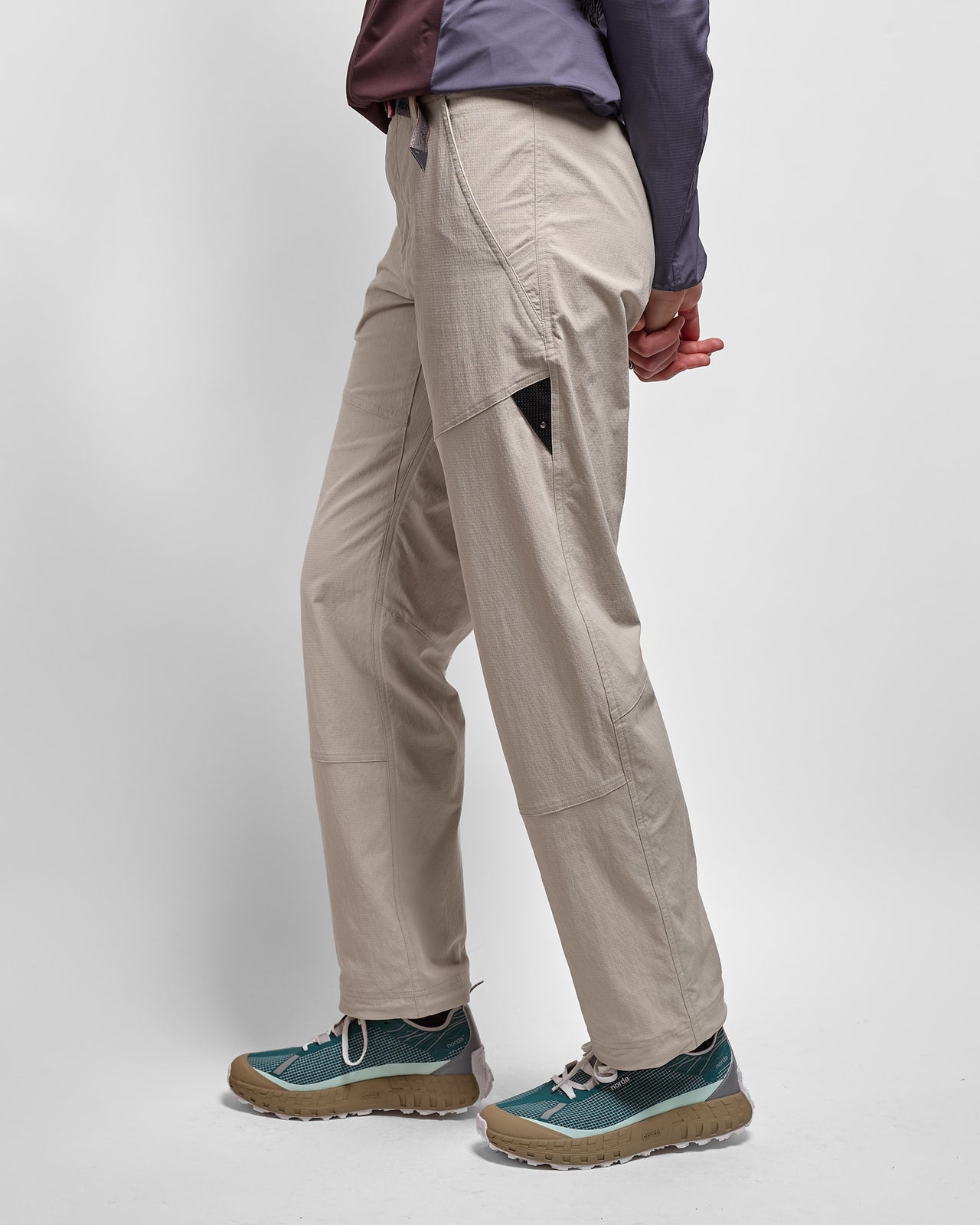 W's Asar Pants in Fossil Tan