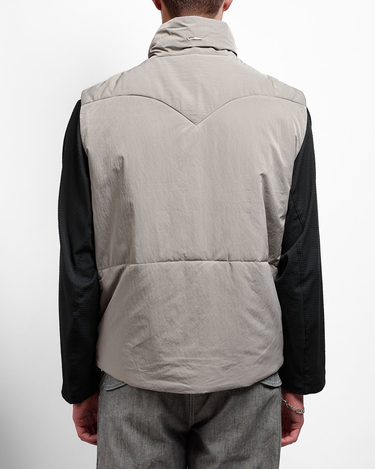 Stirrup Insulated Gilet in Almond Shell