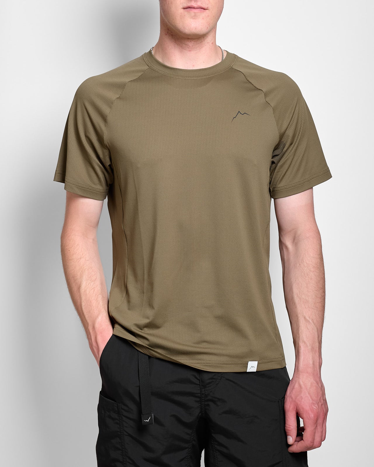 Logo Air Short Sleeve in Olive
