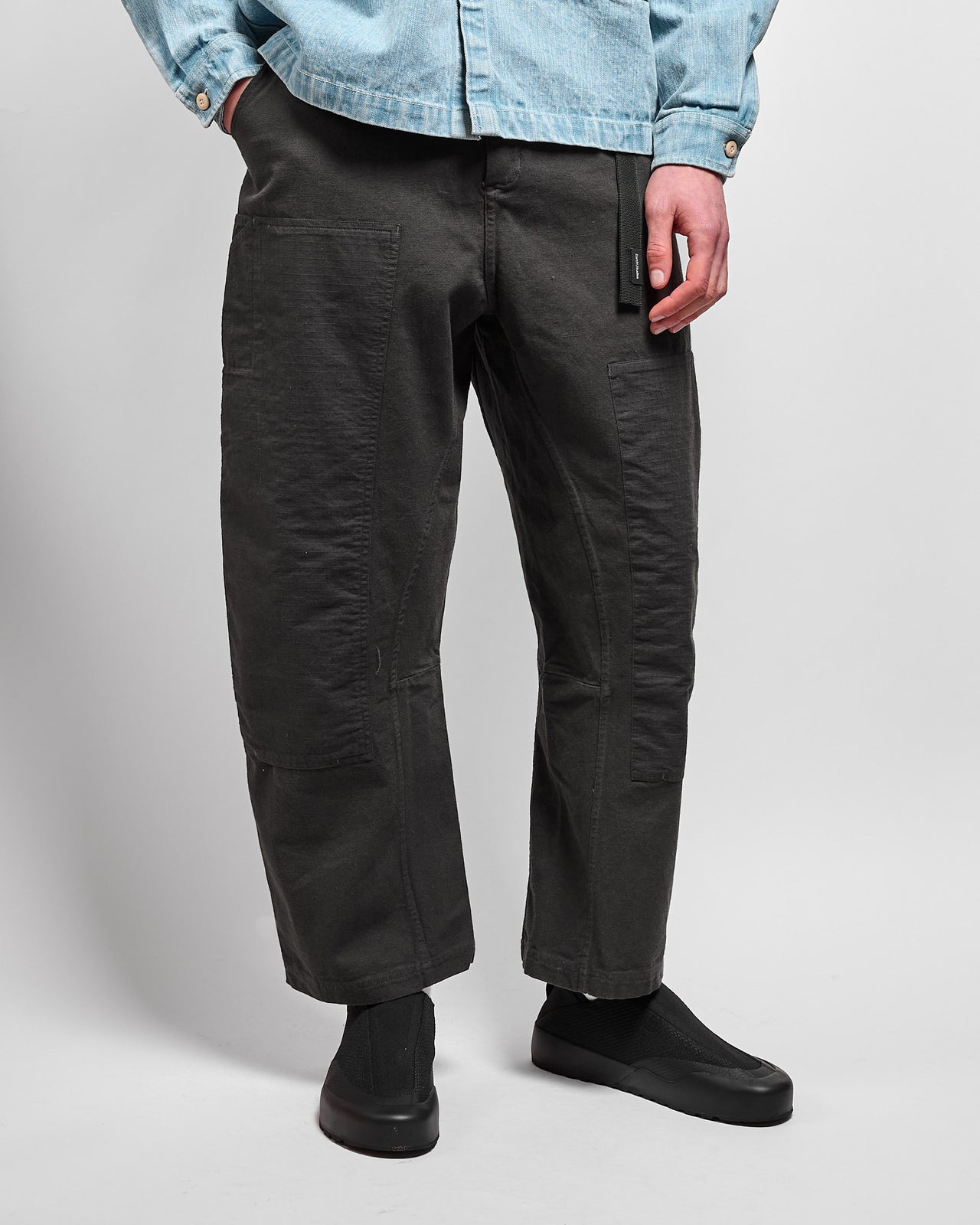 MP-107 Foraging Pant in Basalt