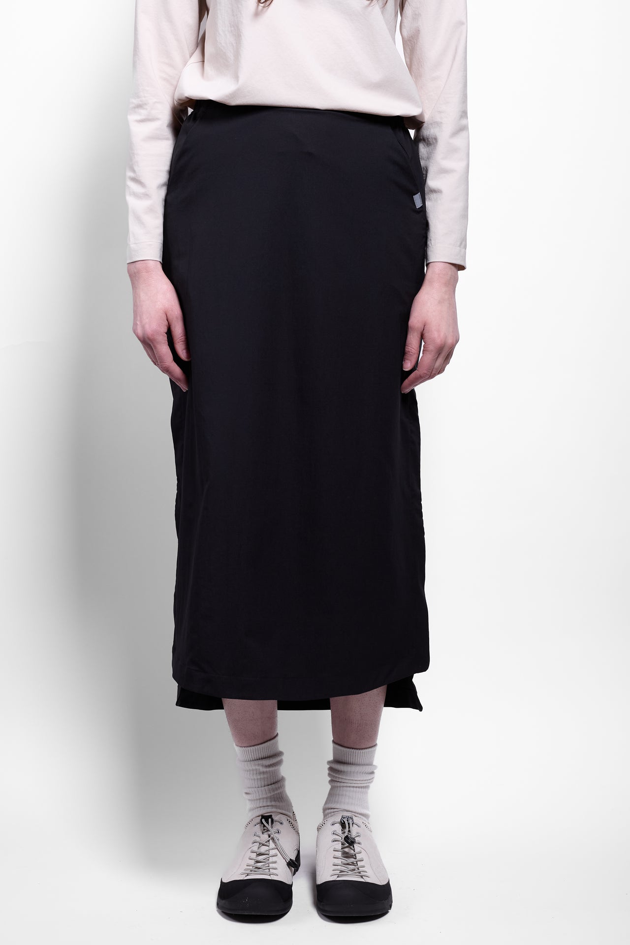 W's Walkabout Skirt in True Black
