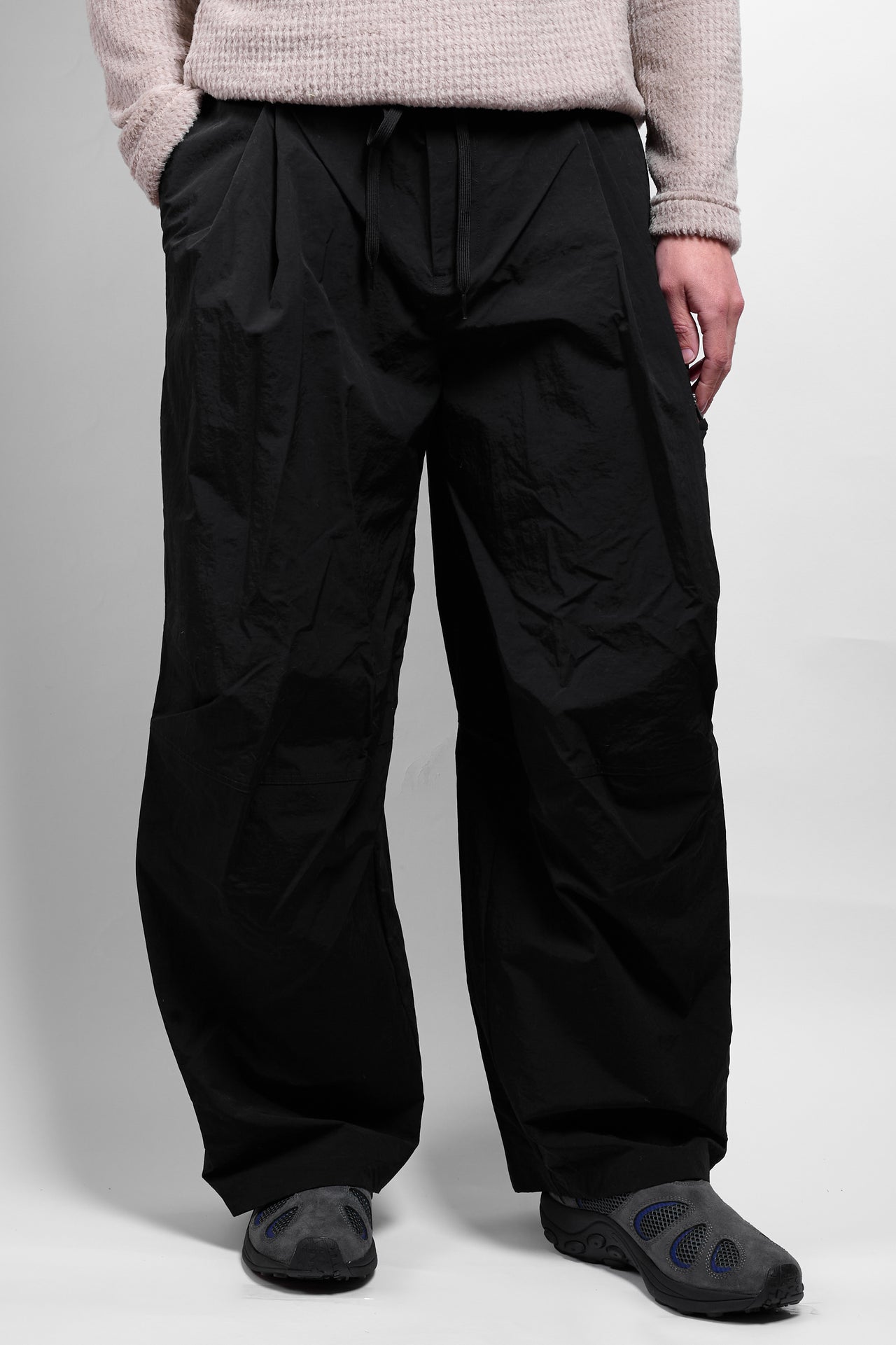 Rok Cargo Pants in Black