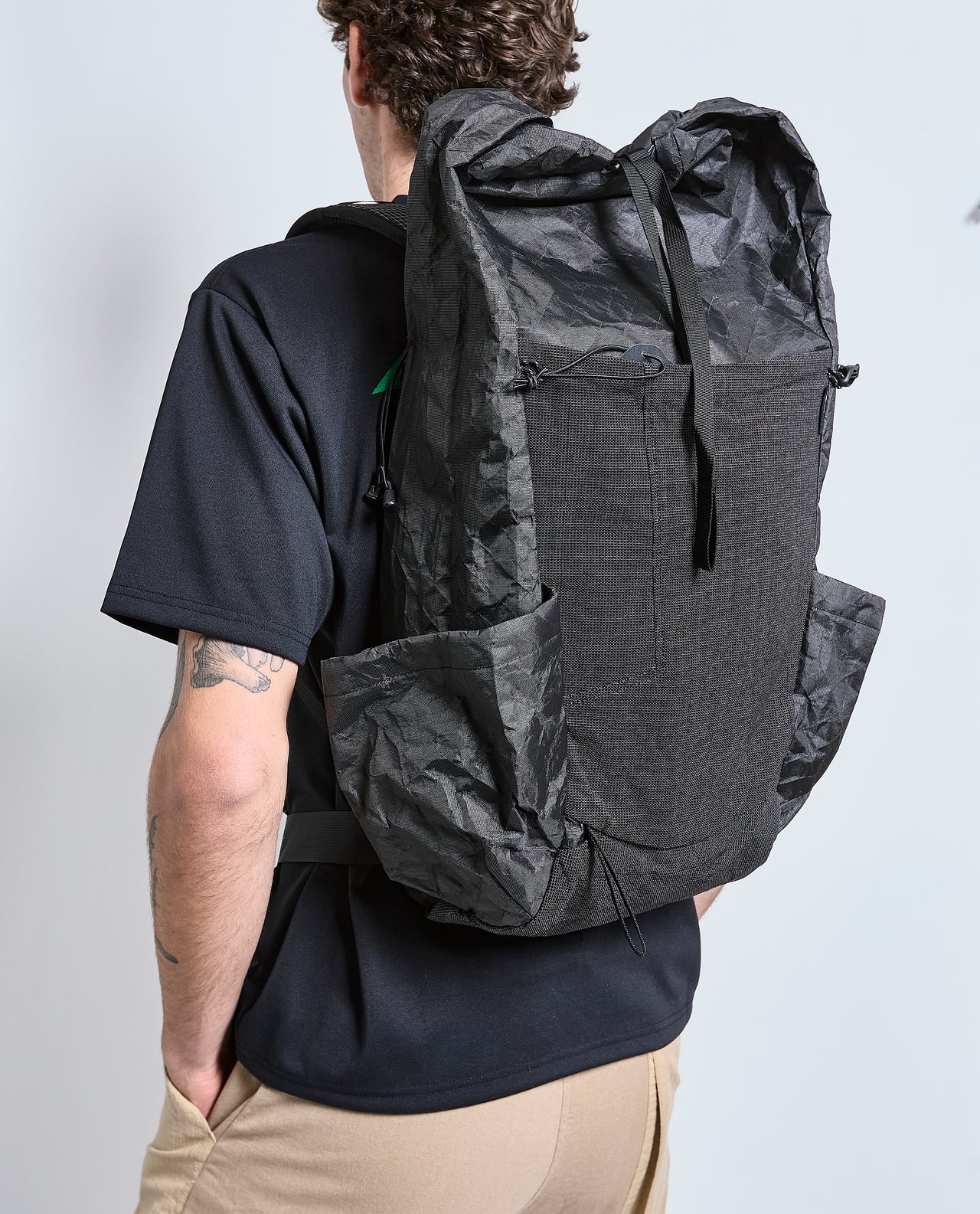 V2 in Black Ultraweave w/Foam Pad
