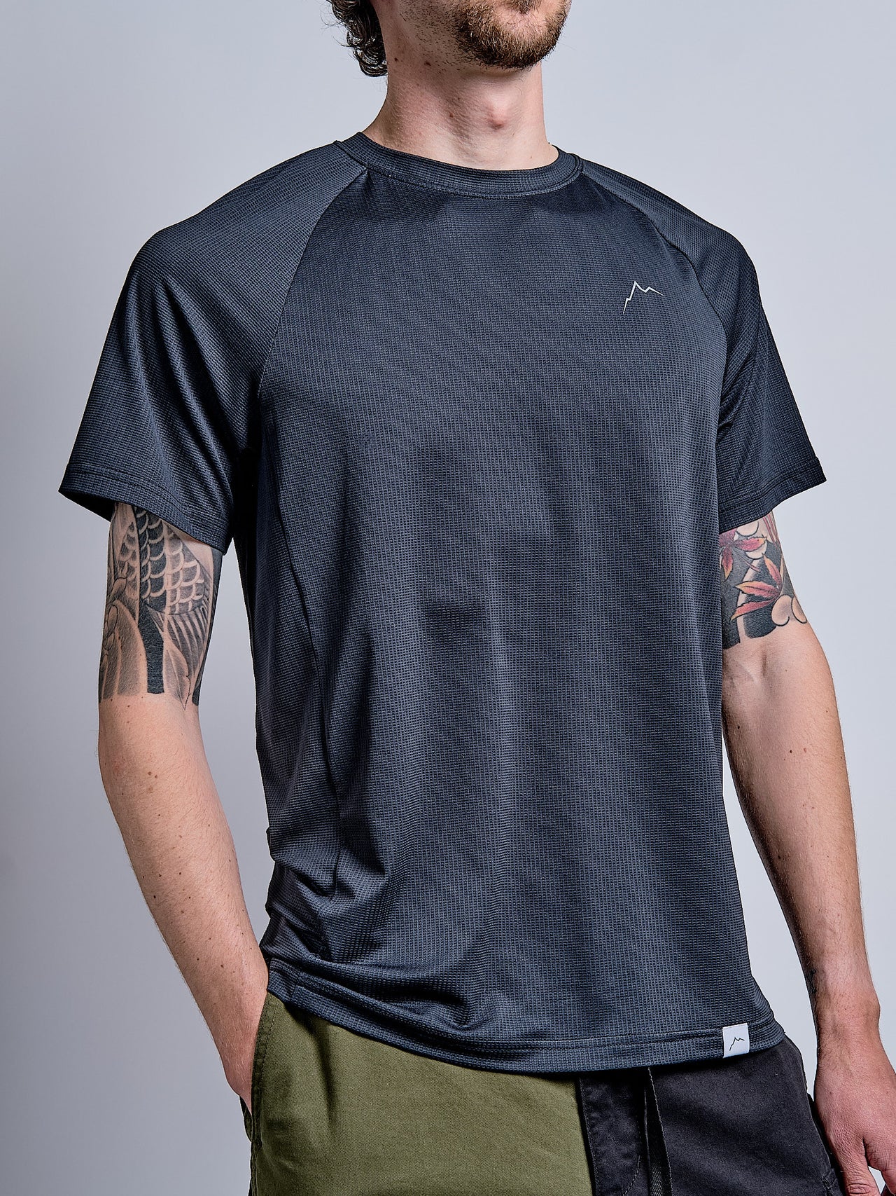 Logo Air Short Sleeve in Black