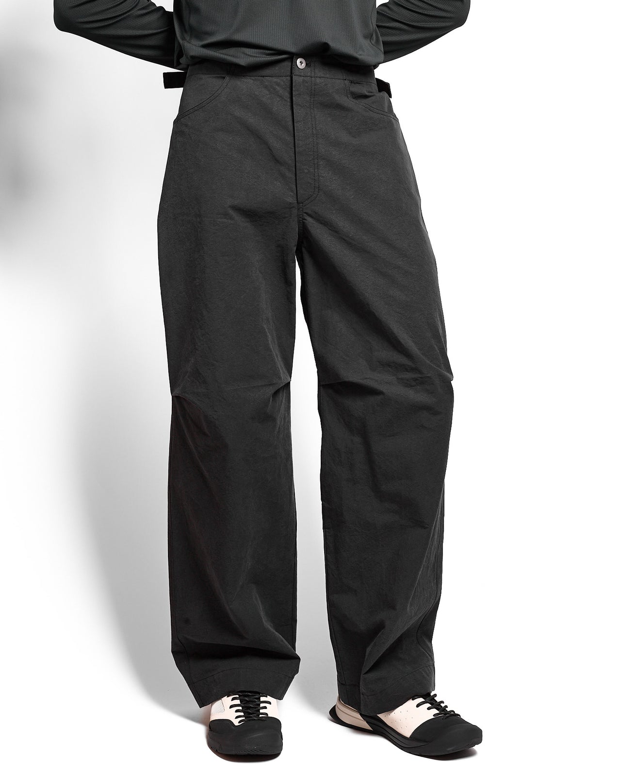 Loop Claw Trouser in Black