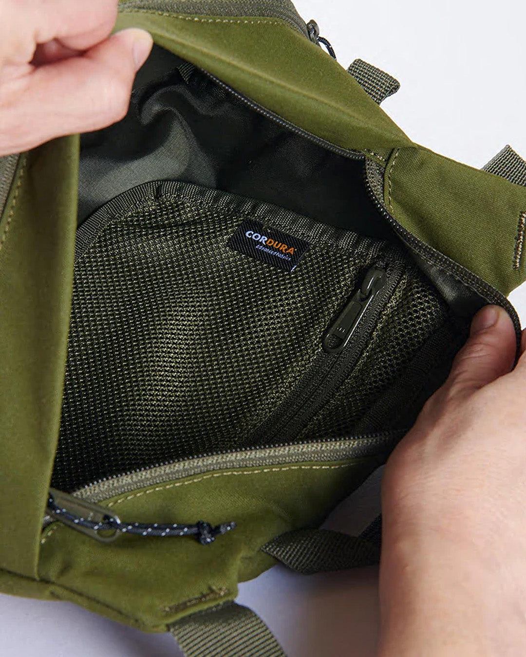 Cordura® Shoulder Bag in Olive ~ Windthrow