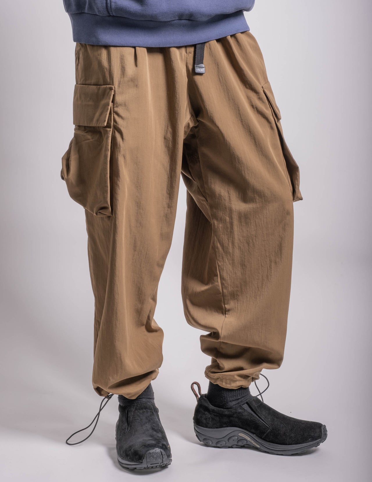Technical Wide Cargo Pant in Coyote