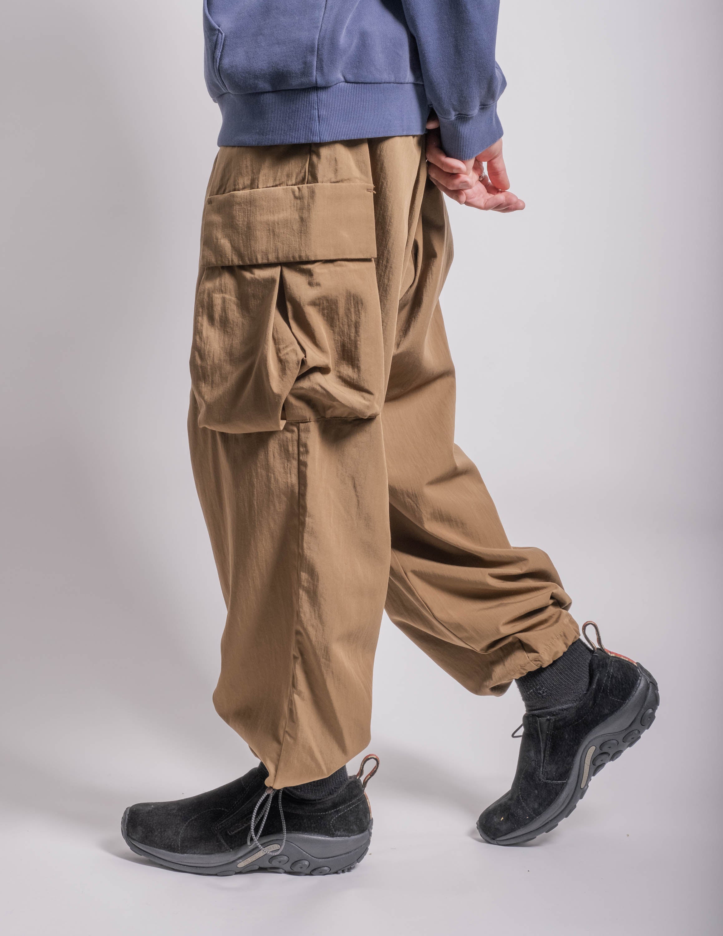 Wide Cargo Pants (BMCF008-FAB001-5700-SILVER-PIN)