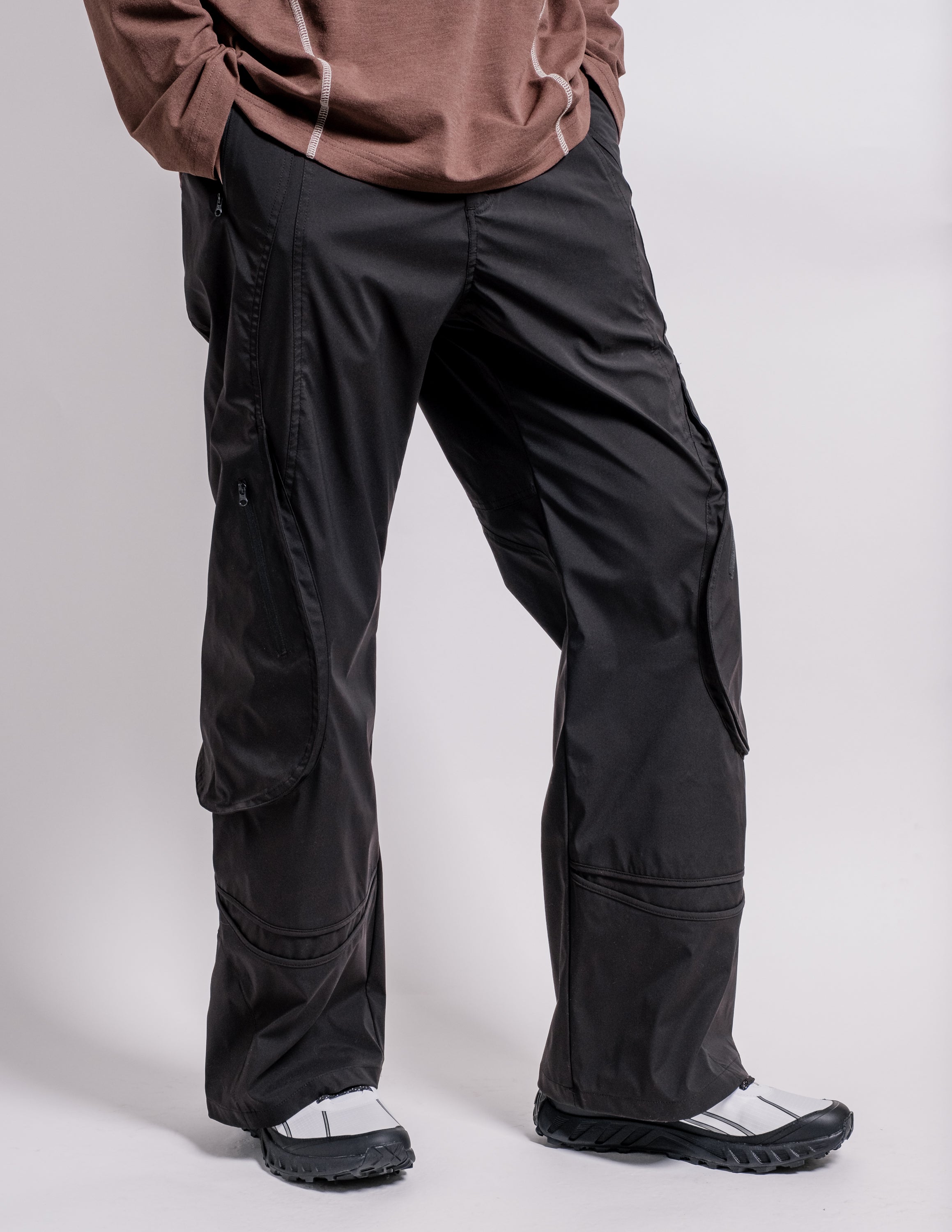 SAN SAN GEAR 23SS CARGO PANTS BLACK | shop.spackdubai.com