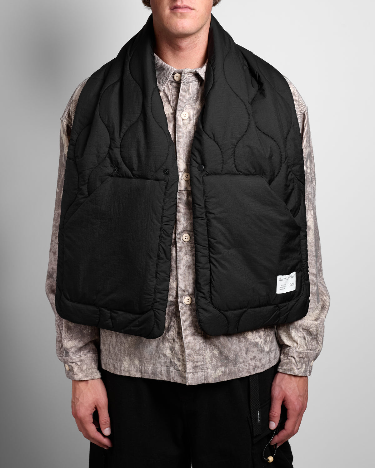 EQ-120 Quilted Scarf in Obsidian