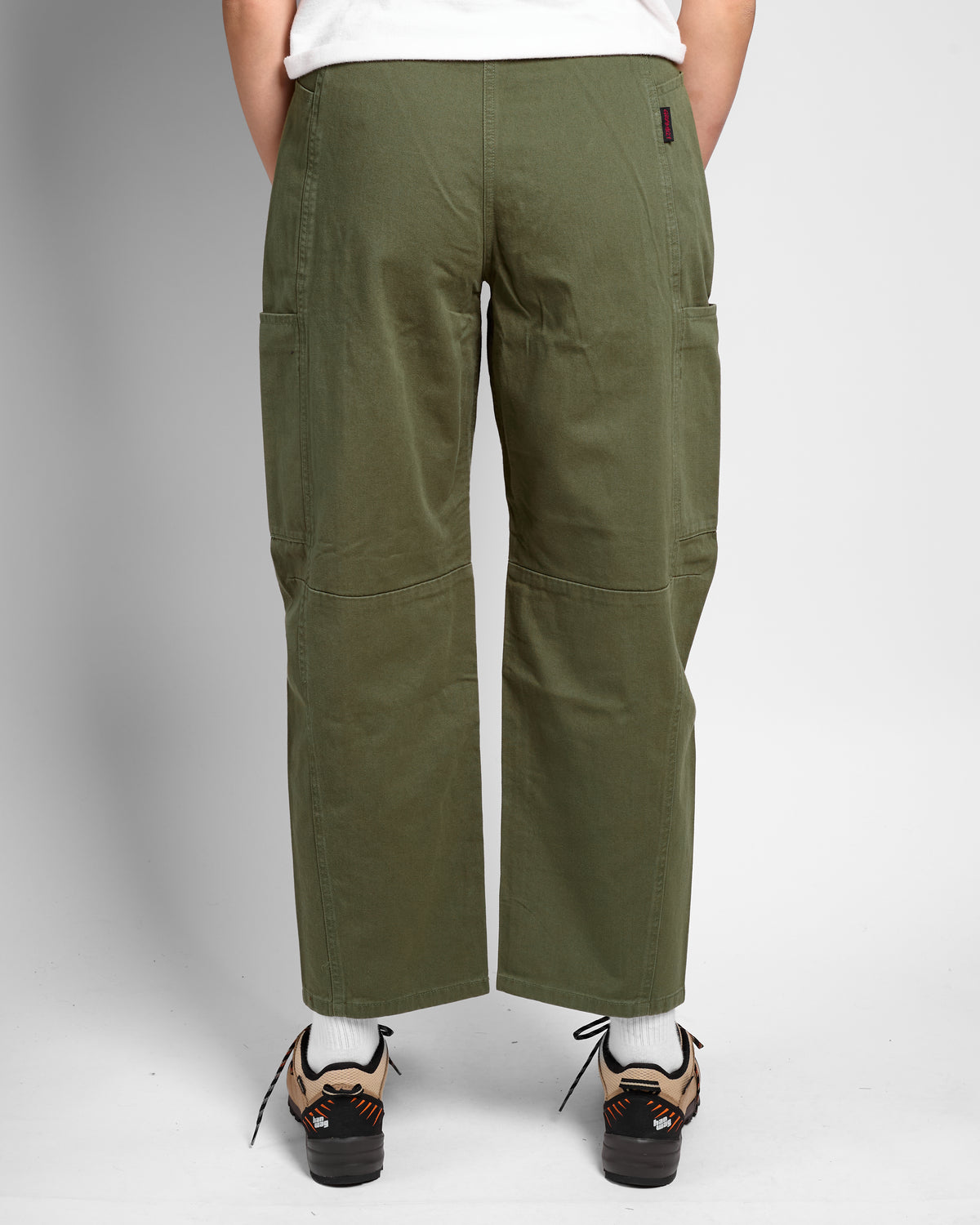 W's Voyager Pant in Olive