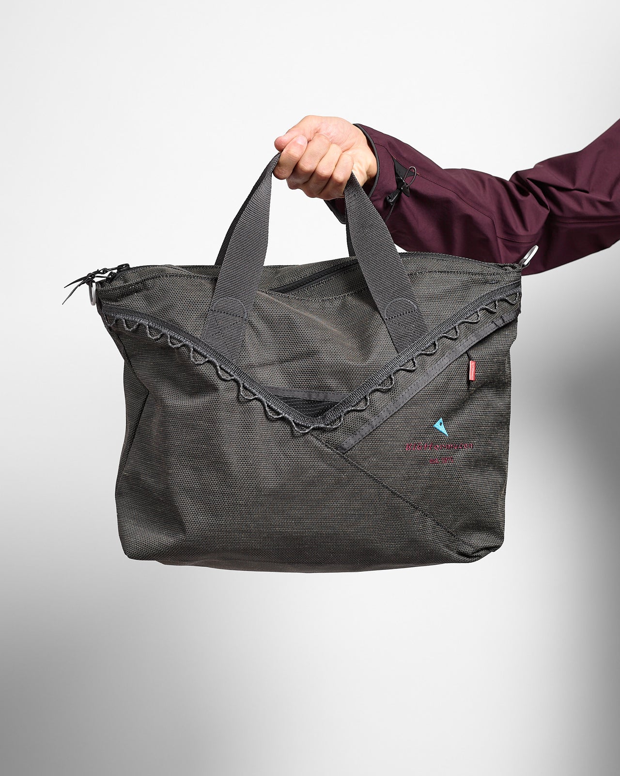 Nagelfar 17L Bag in Raven