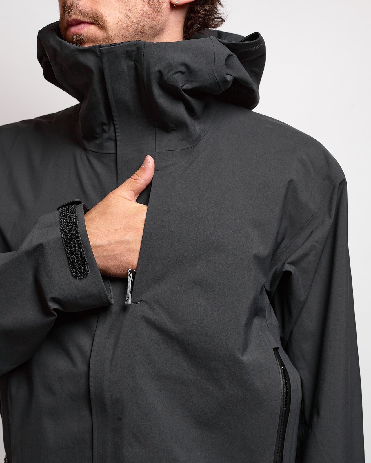 Five to Nine Jacket in True Black