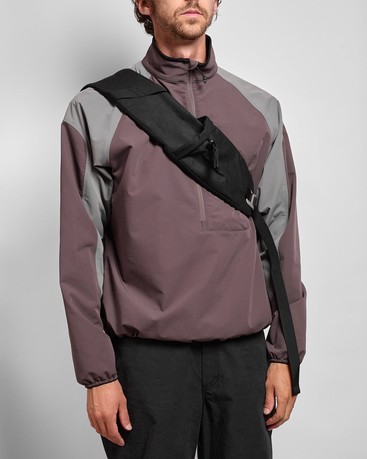 Bubble-Roll Wax Messenger Bag in Black