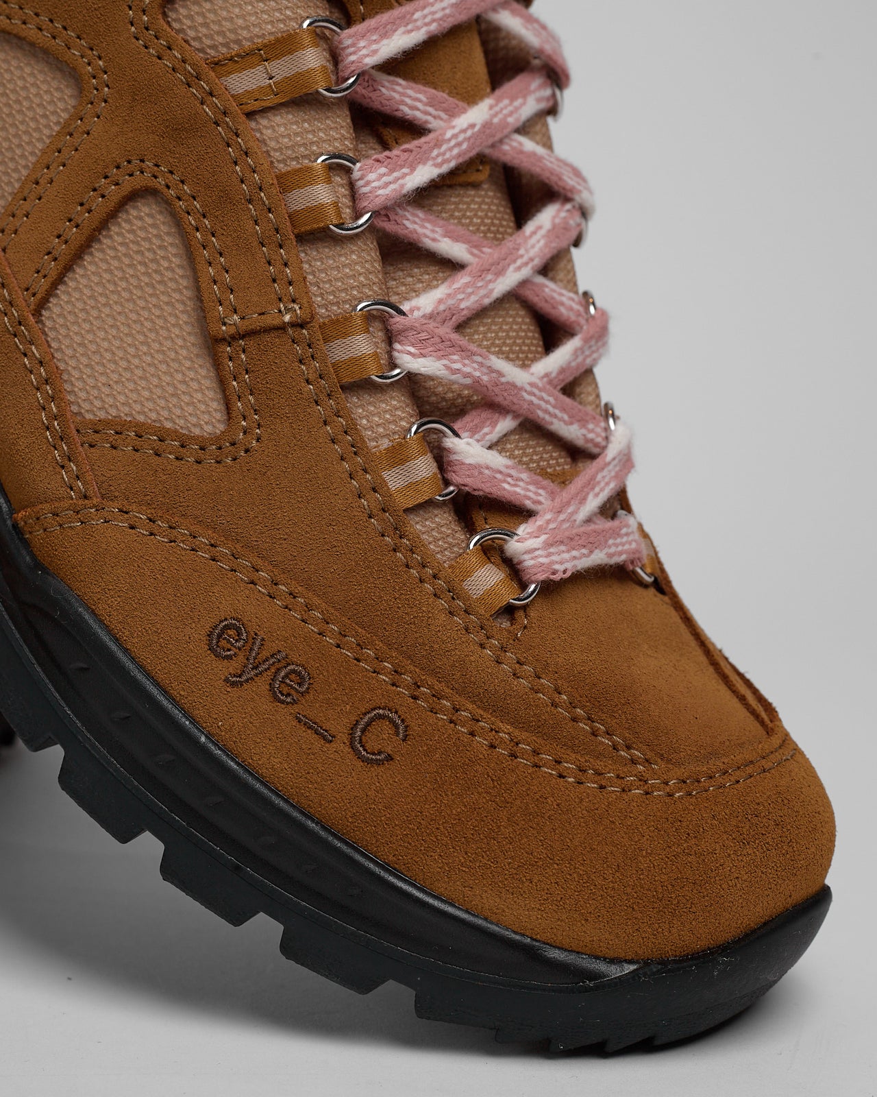 Gritstone II eye_C GTX in Camel
