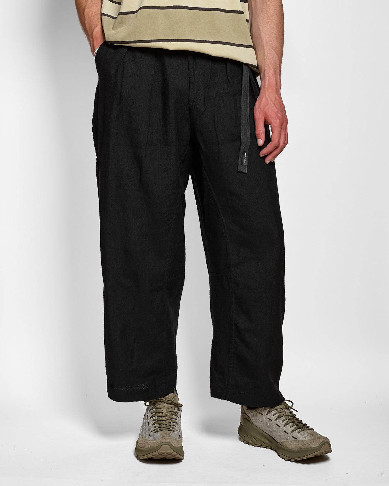 MP-111 Pleated Trouser in Charcoal Linen