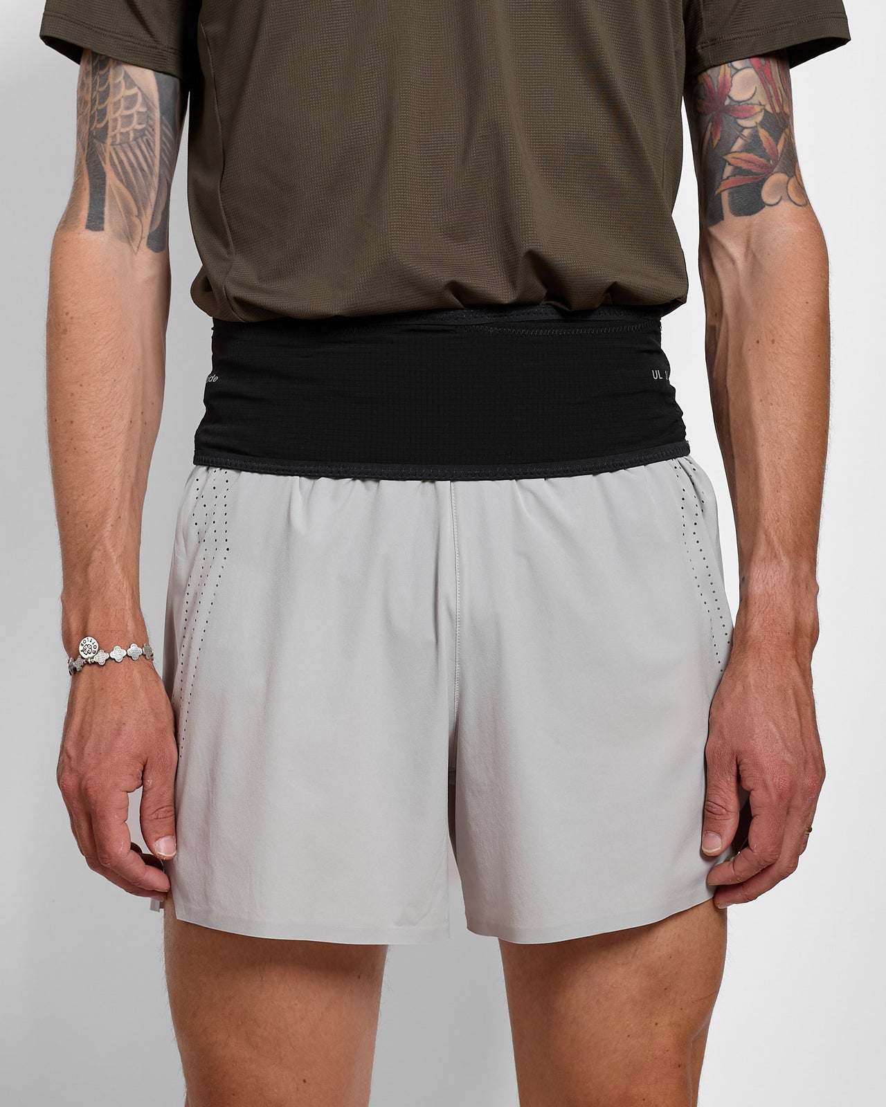 UL 1L Running Belt in Black