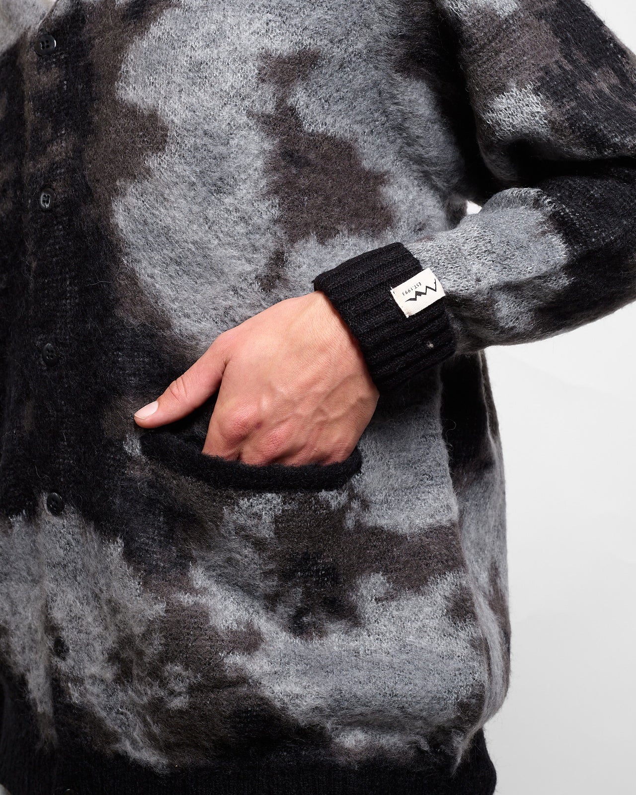 Blurry Jacquard Cardigan in Black