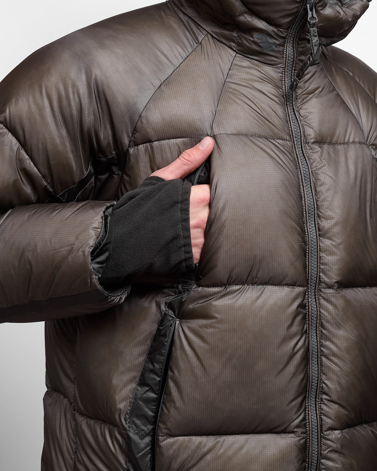 Shade Puffer Jacket in Charcoal