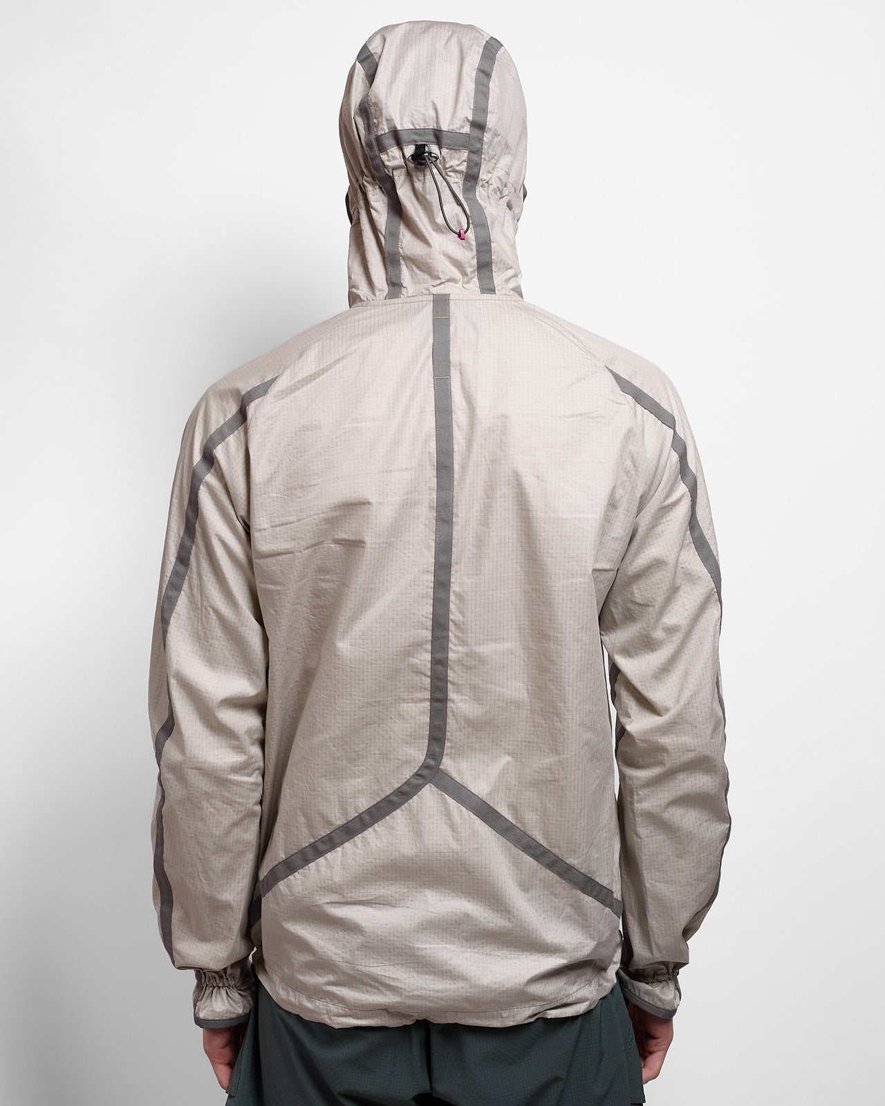 Ansur Hooded Wind Jacket in Dove Raven