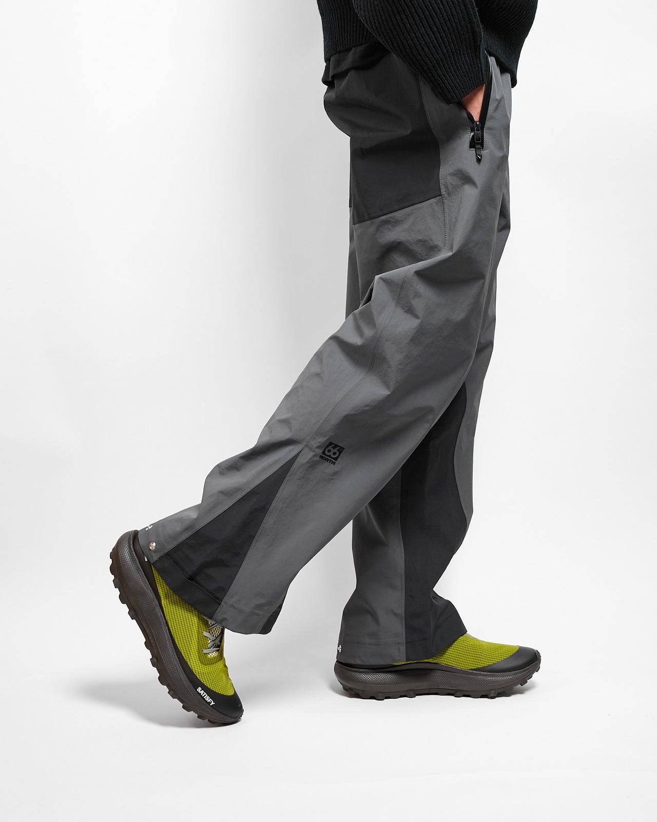 Dyngja Shell Pants in Black