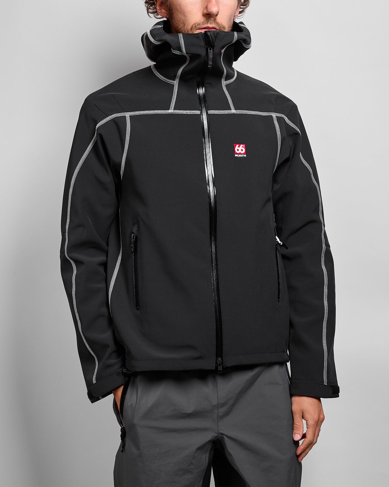 Vatnajökull Shell Jacket in Black