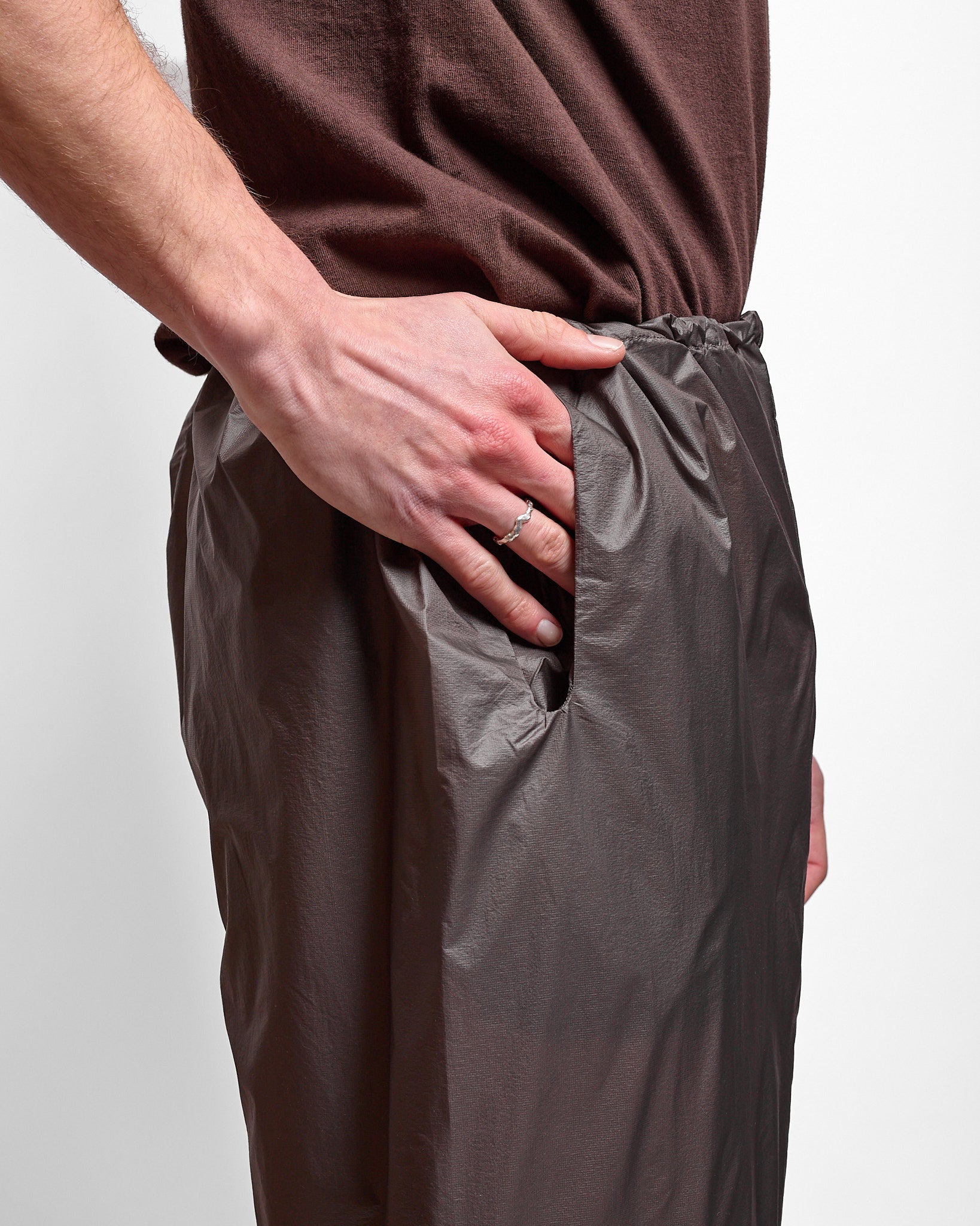 Breaker Wind Pant in Iron ~ Windthrow