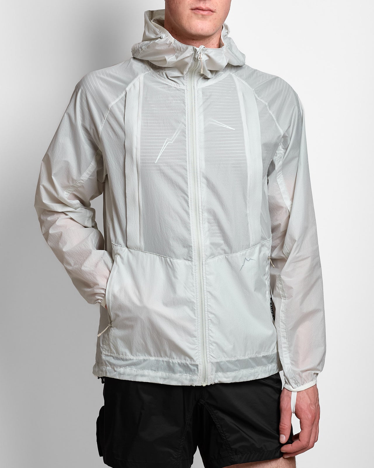 Trail Air Jacket in Cream