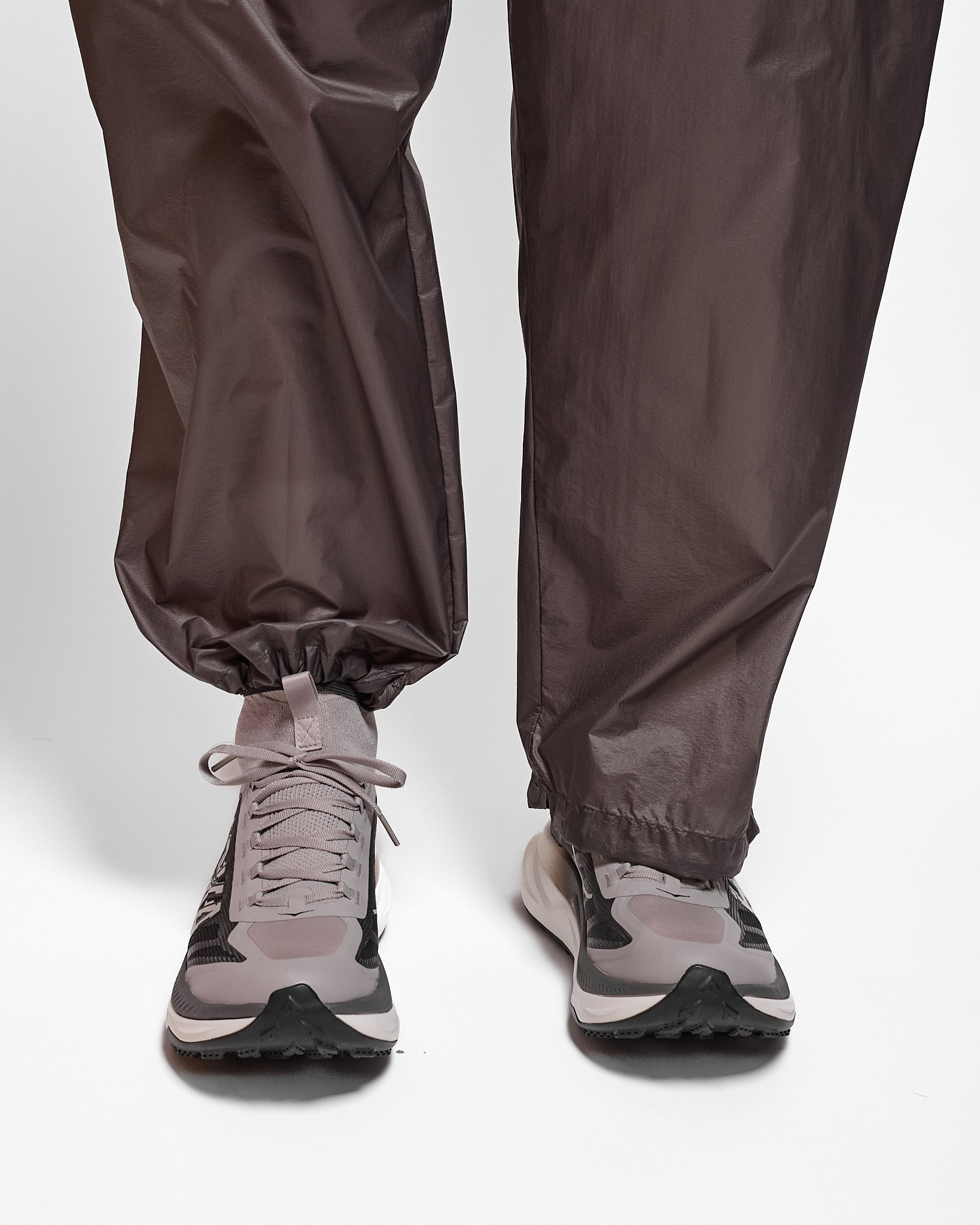 Breaker Wind Pant in Iron ~ Windthrow