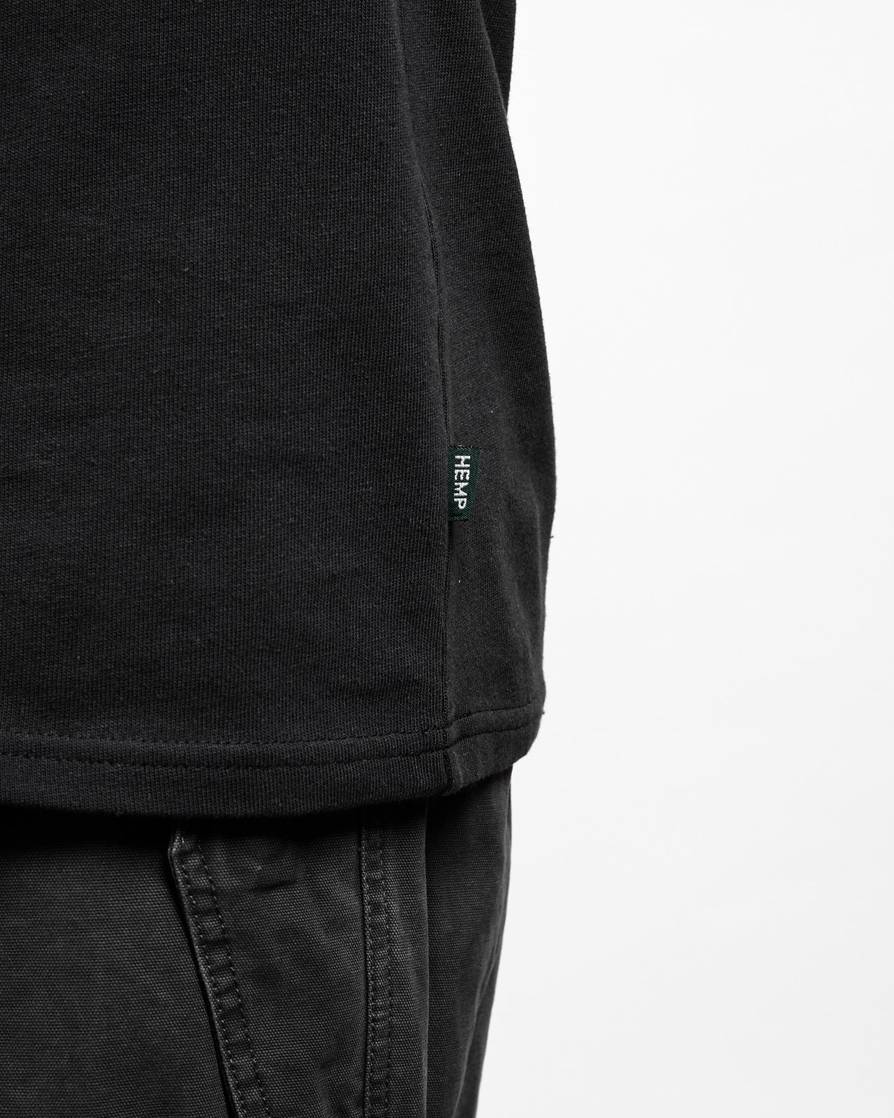 Hemp Ridge Tee in Black