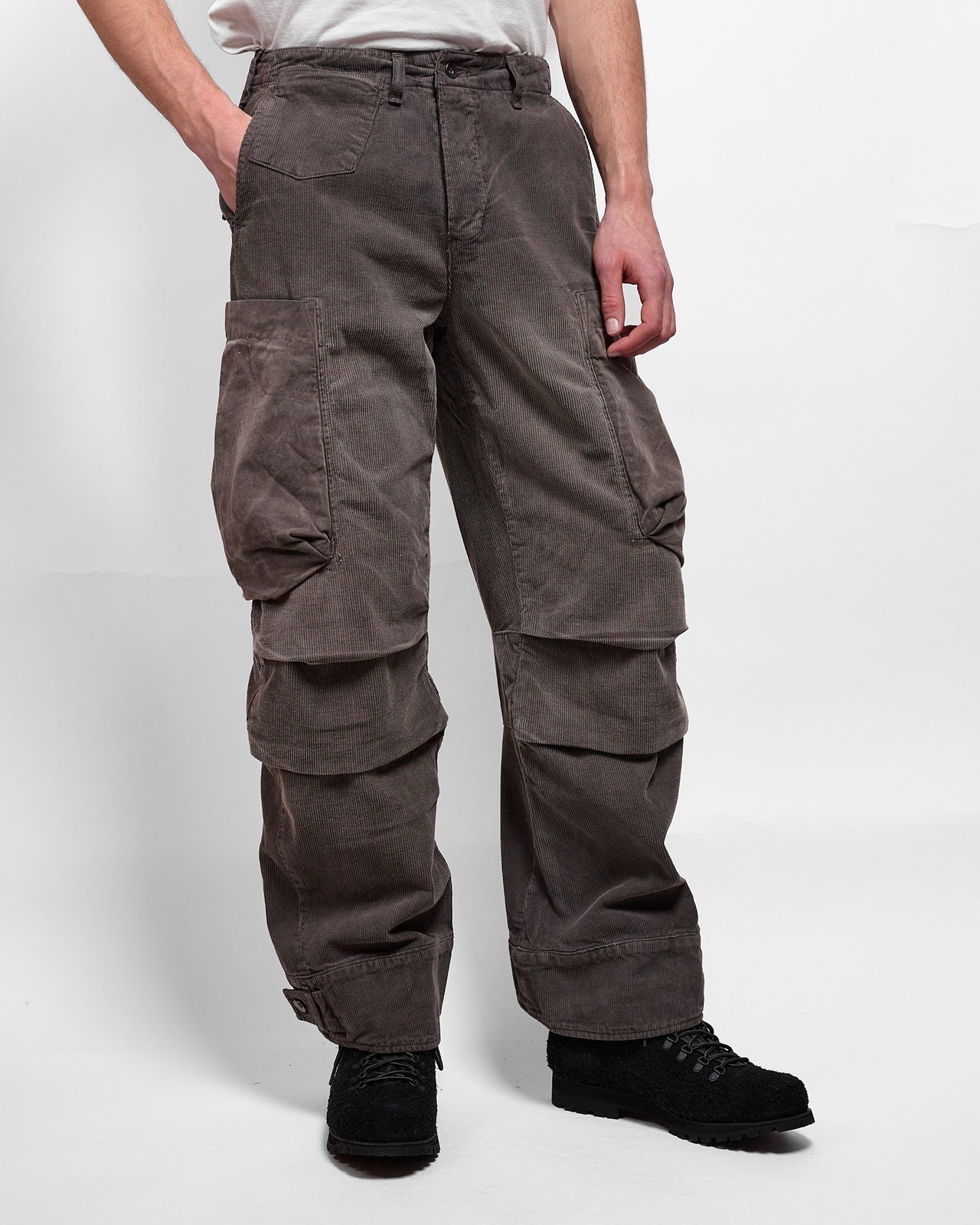 Washed Corduroy Pants in Charcoal