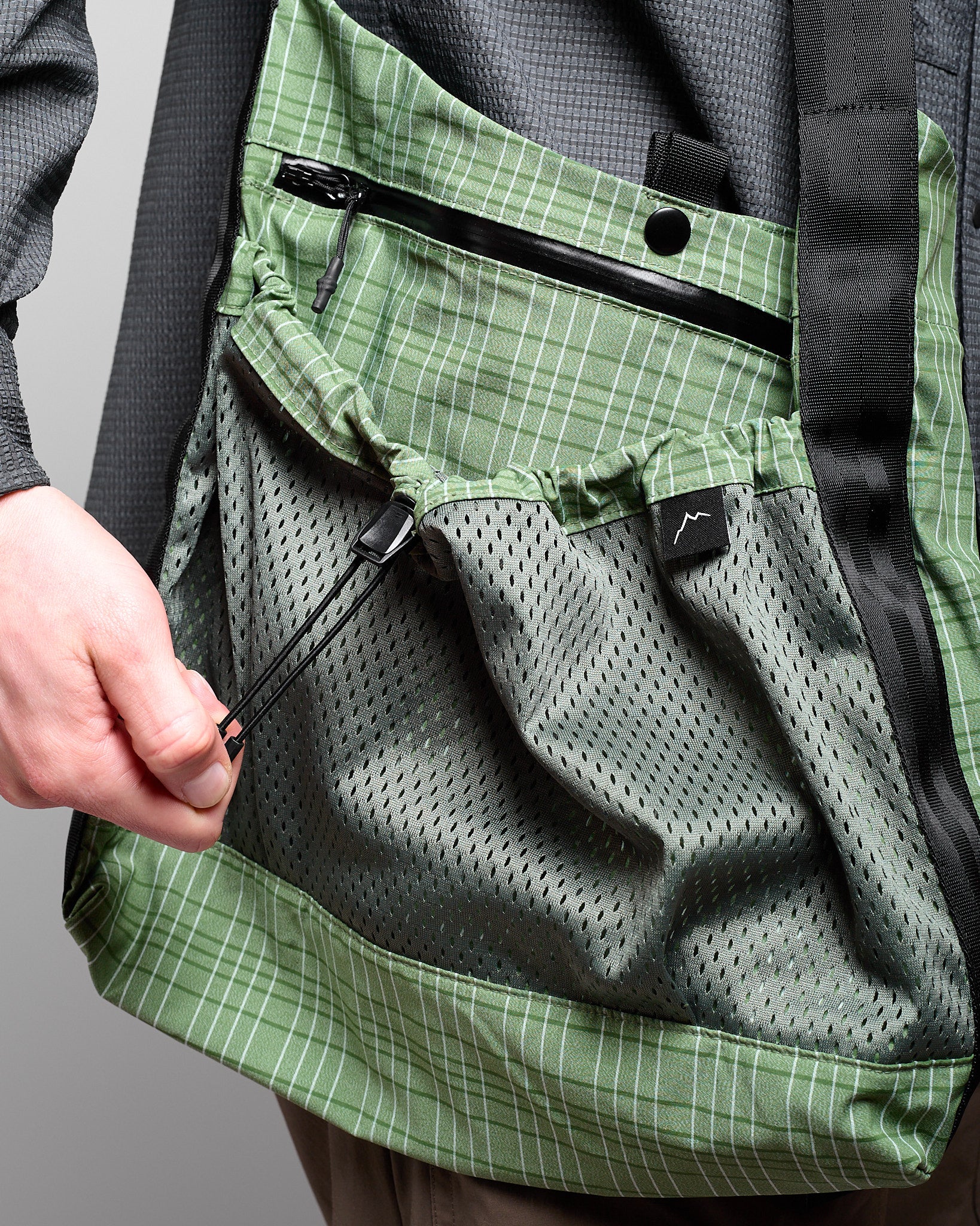 CHK Cross Bag in Green ~ Windthrow