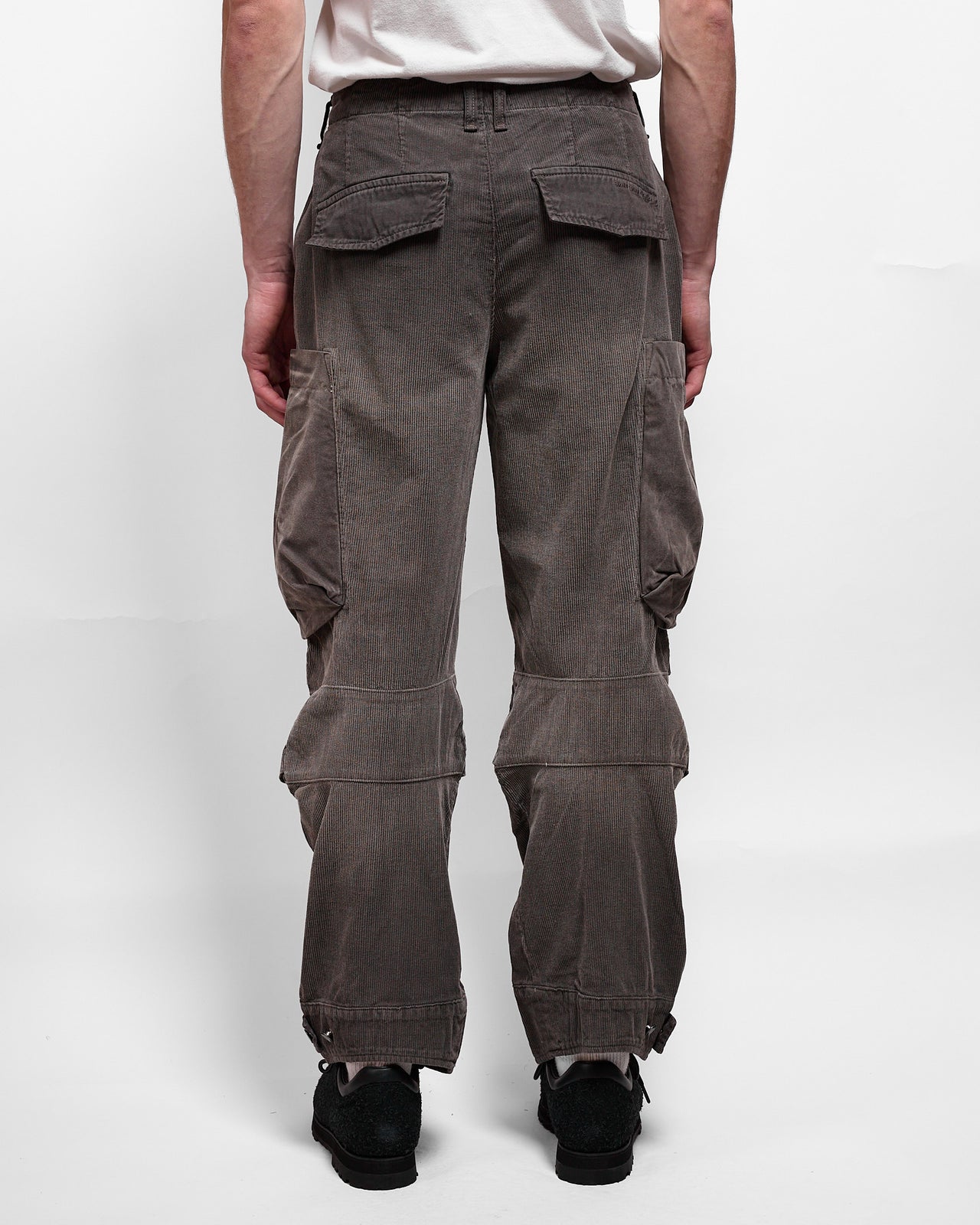 Washed Corduroy Pants in Charcoal