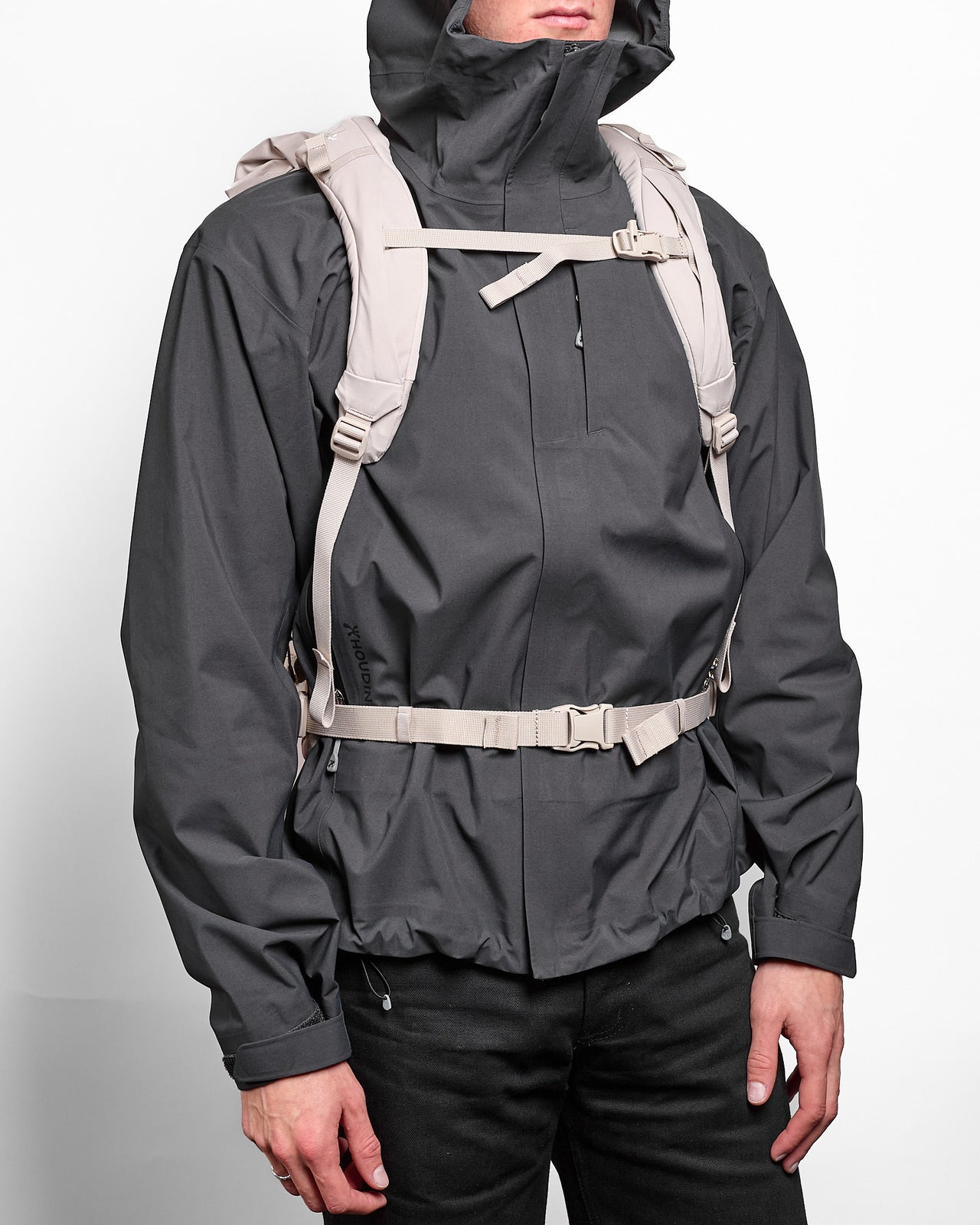 Osprey x Houdini Allt 20L Pack in Sandstorm