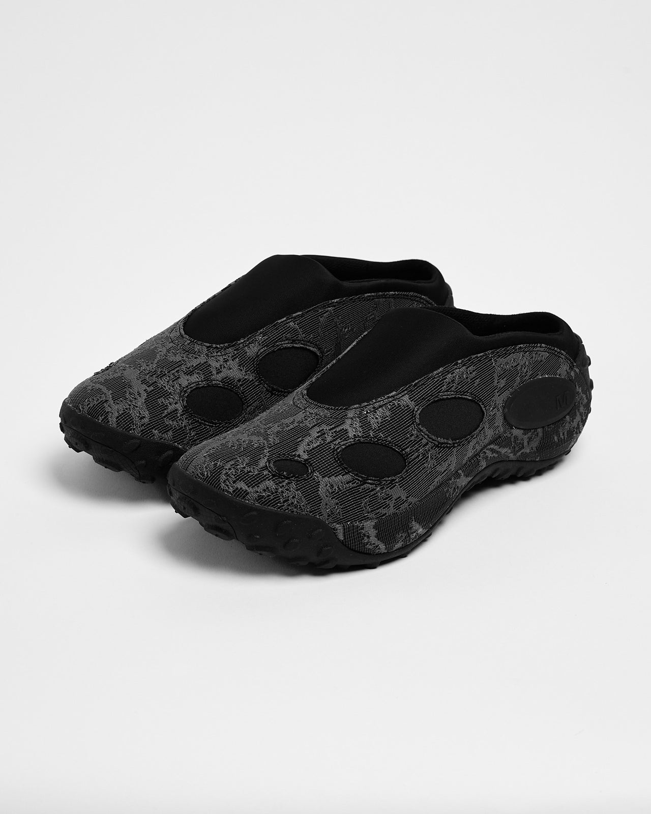 Jungle Trek Mule RMT 1TRL in Black