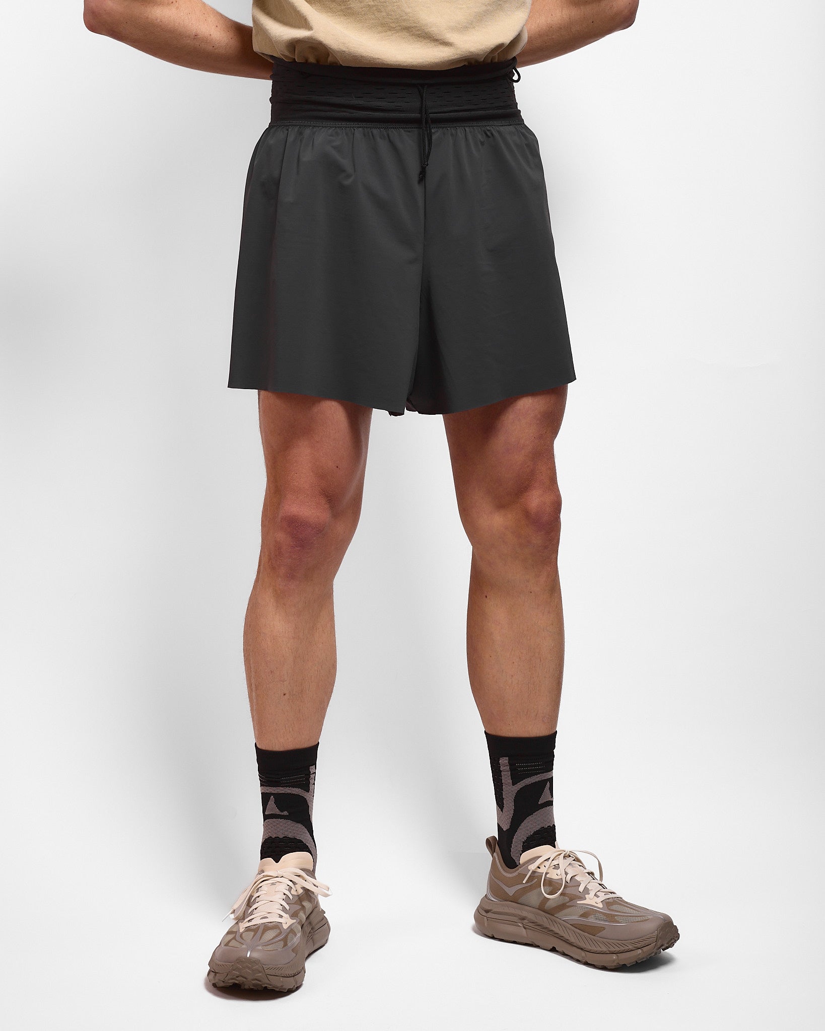 Warp Short Short in Anthracite ~ Windthrow