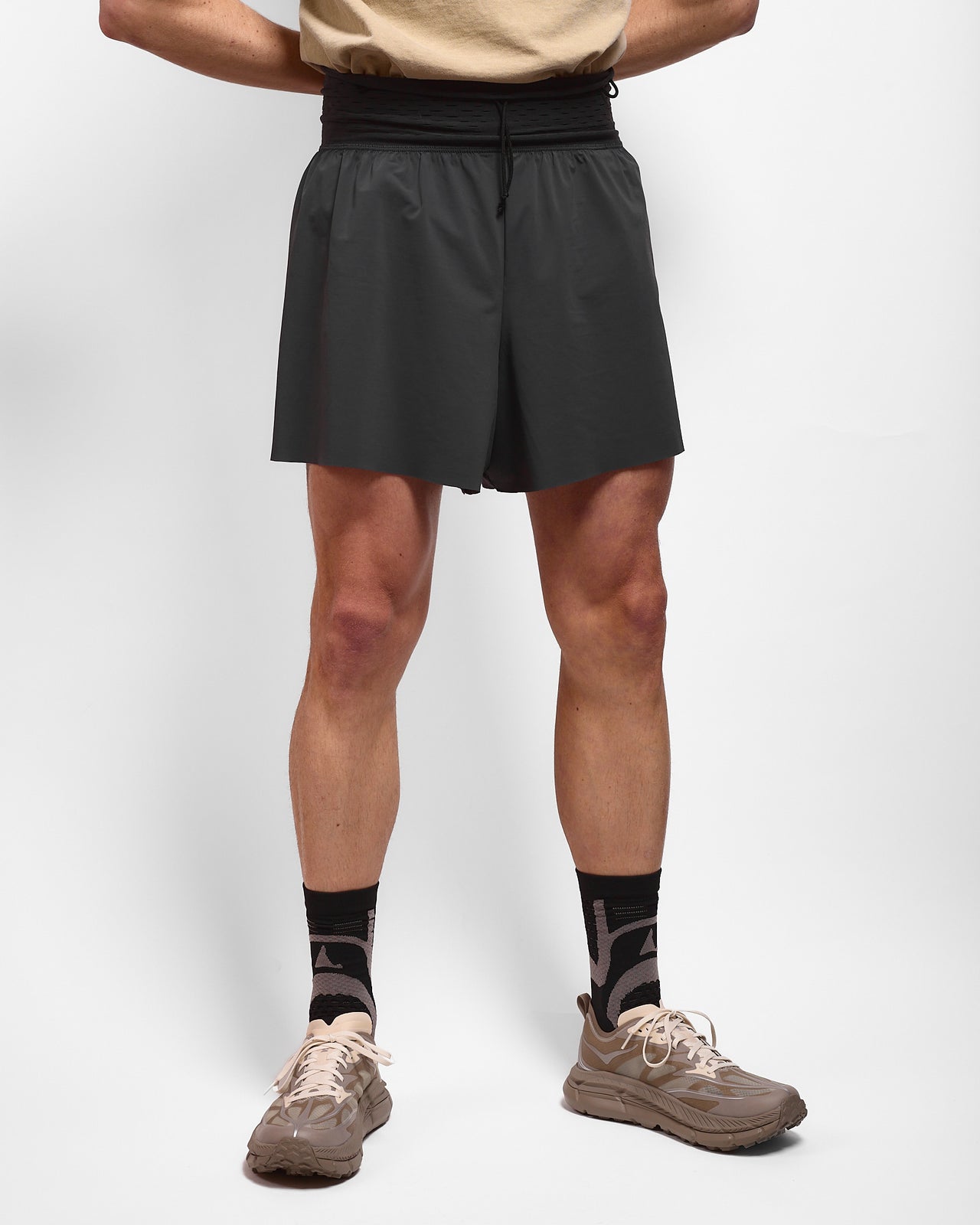 Warp Short Short in Anthracite