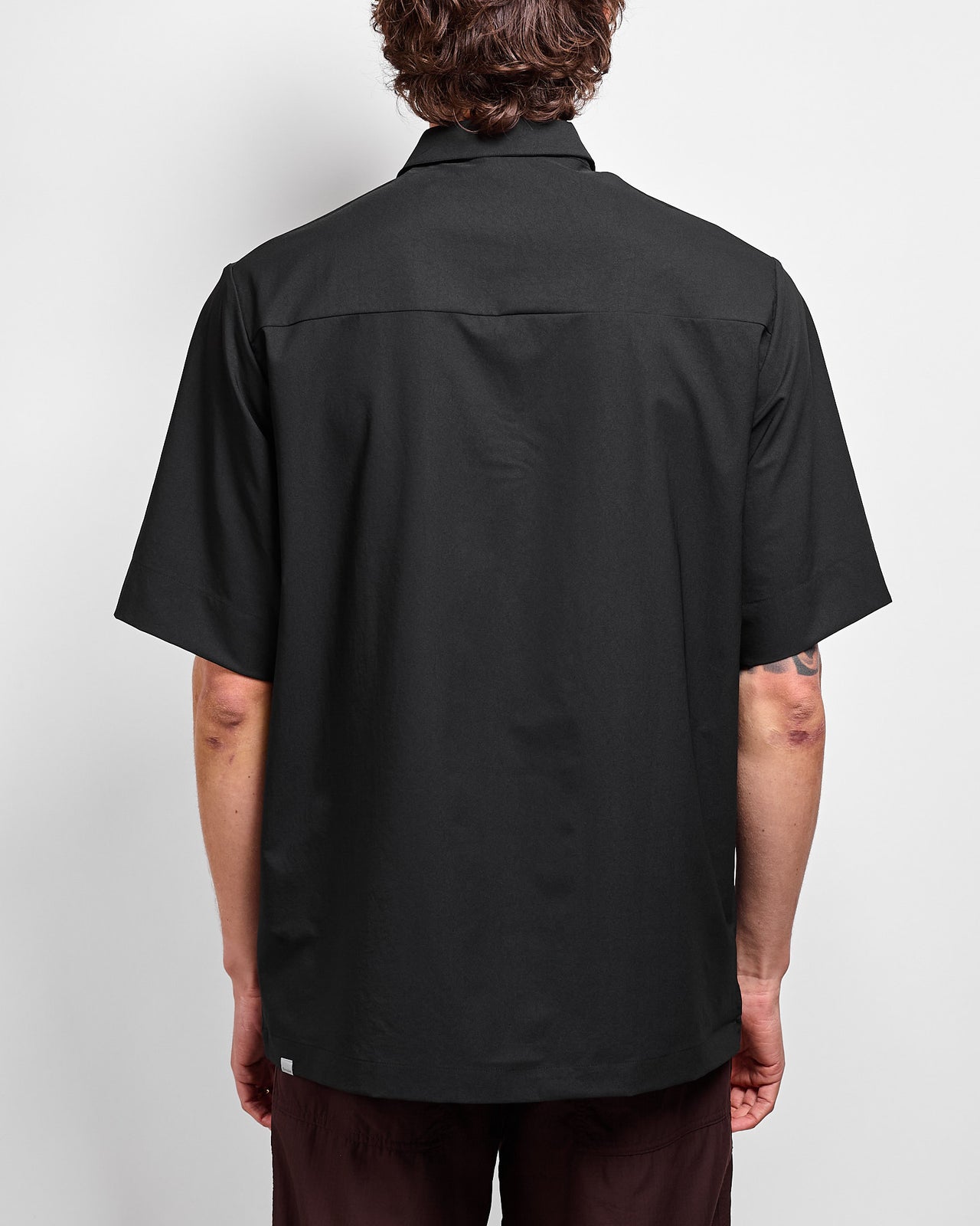 Cosmo Shirt in True Black