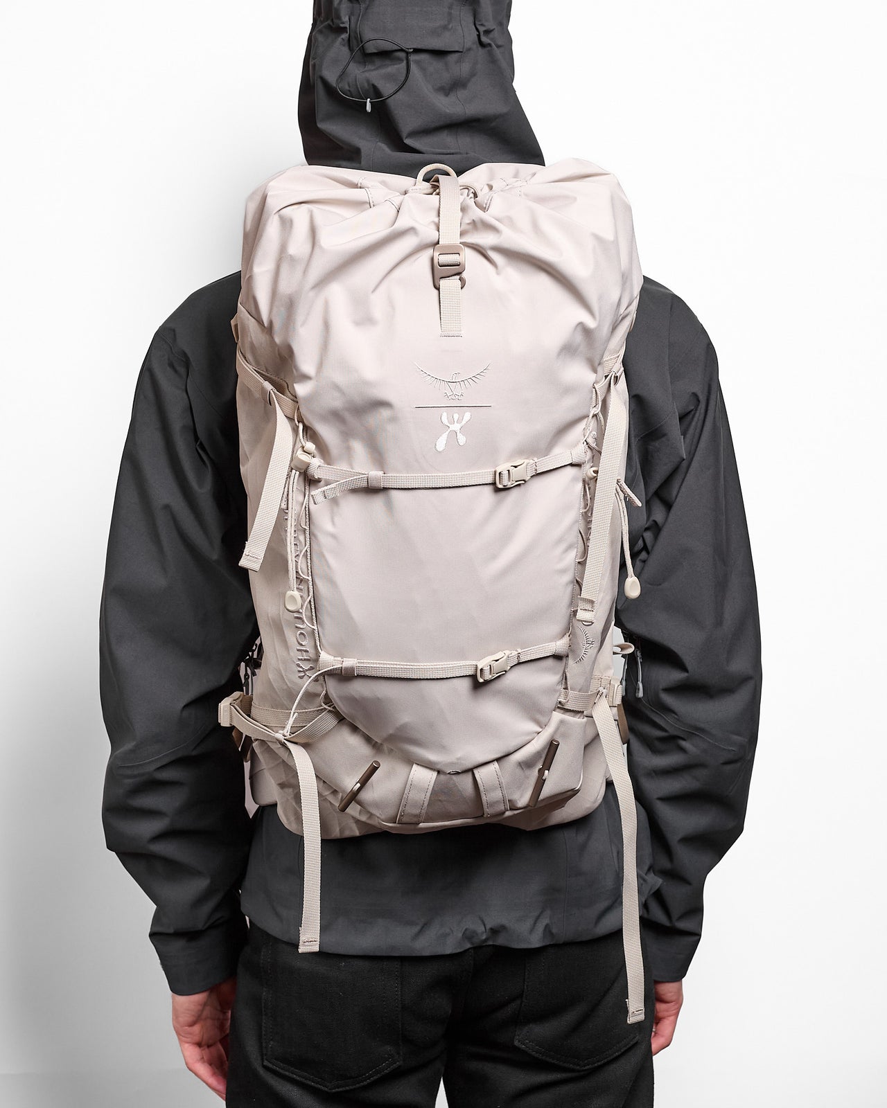 Osprey x Houdini Allt 30L Pack in Sandstorm