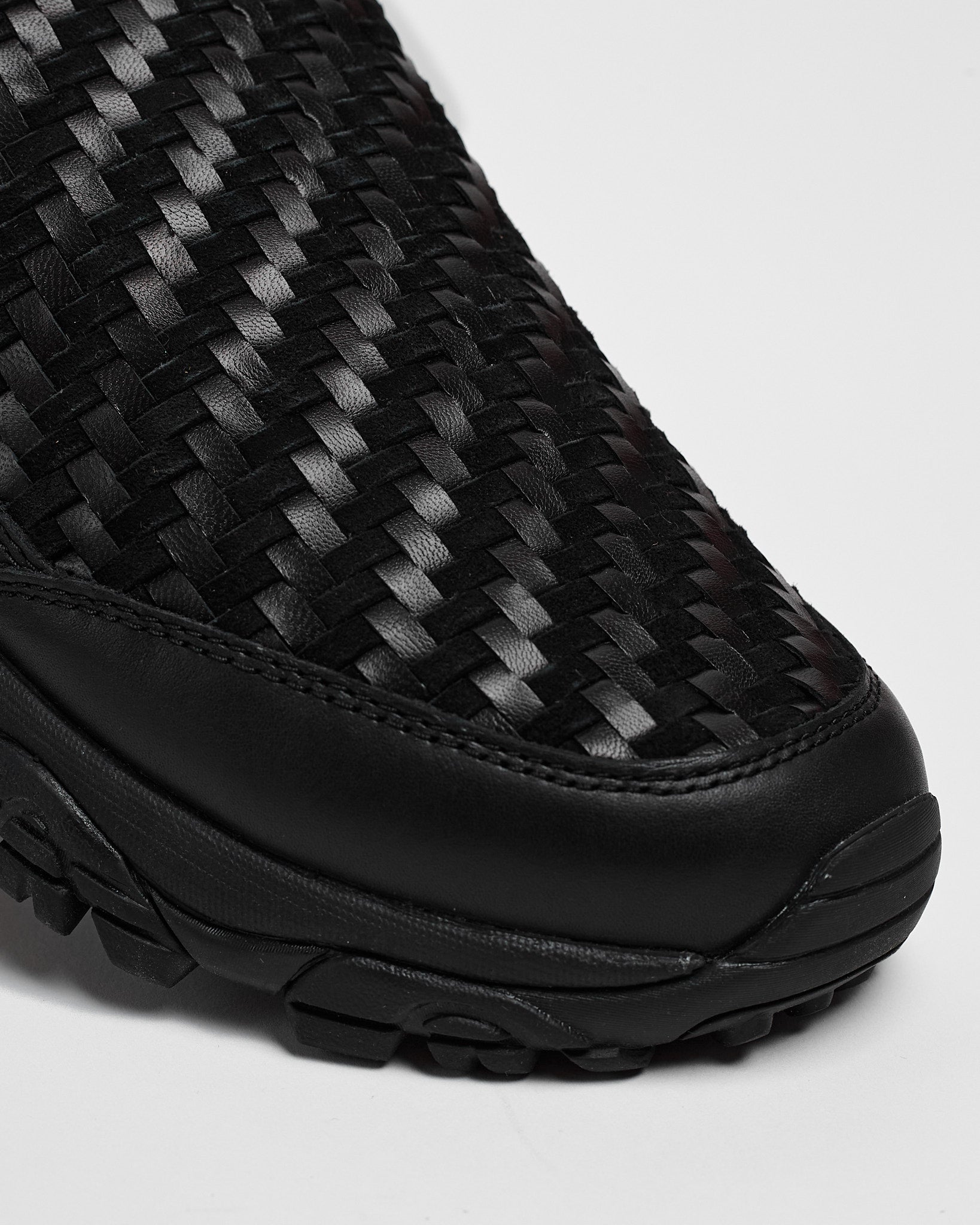 Moab 2 Slide Leather Woven 1TRL in Black ~ Windthrow