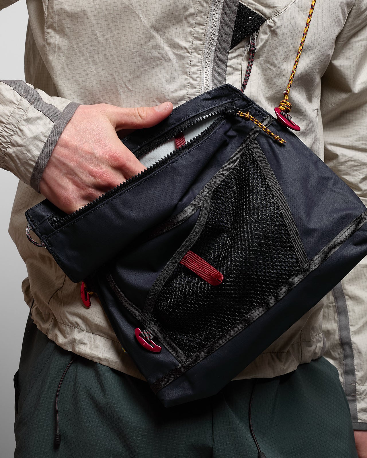 Hrid 3L Waterproof Accessory Bag in Dark Hights