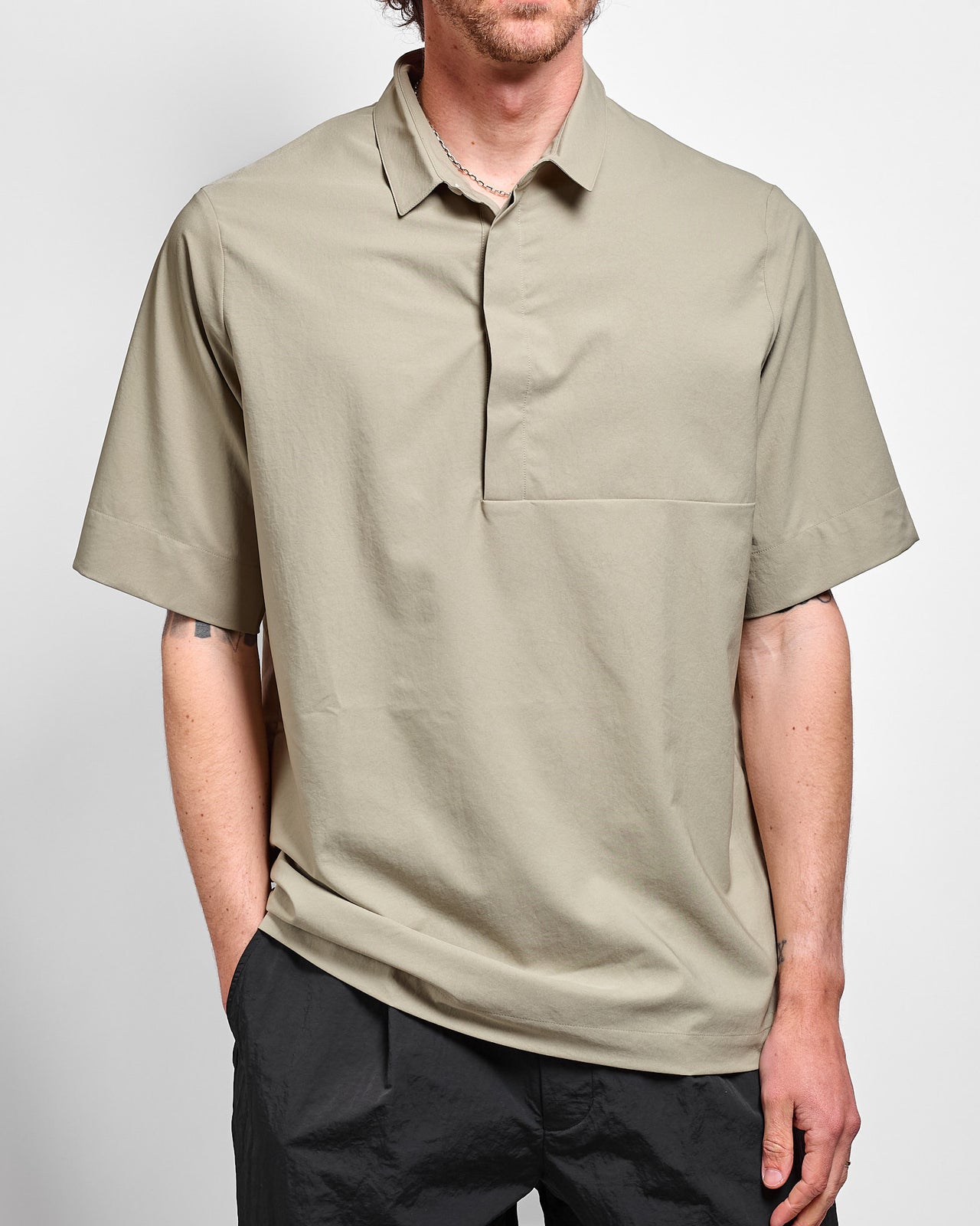 Cosmo Shirt in Powder Green